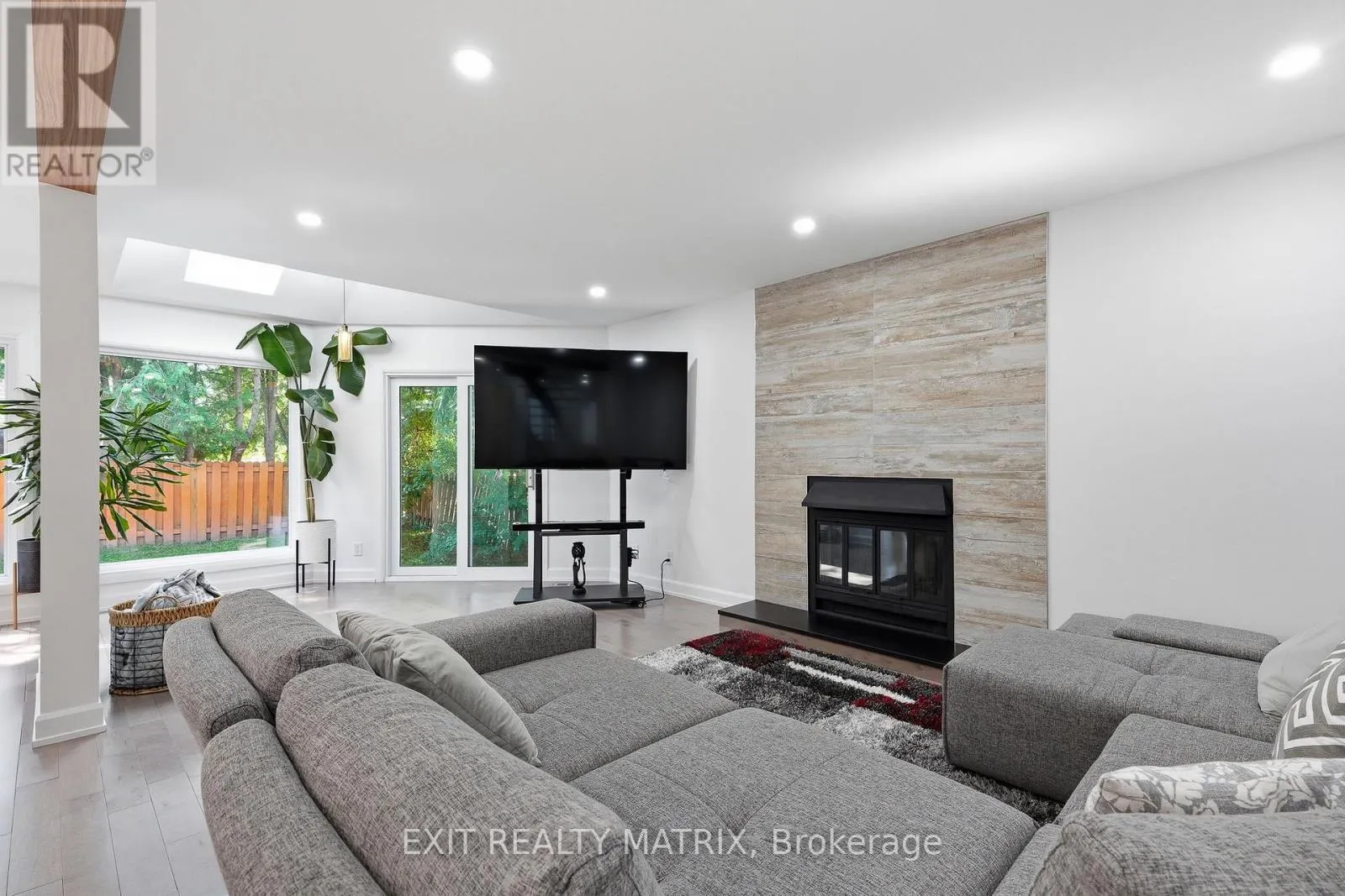 636 MERKLEY DRIVE