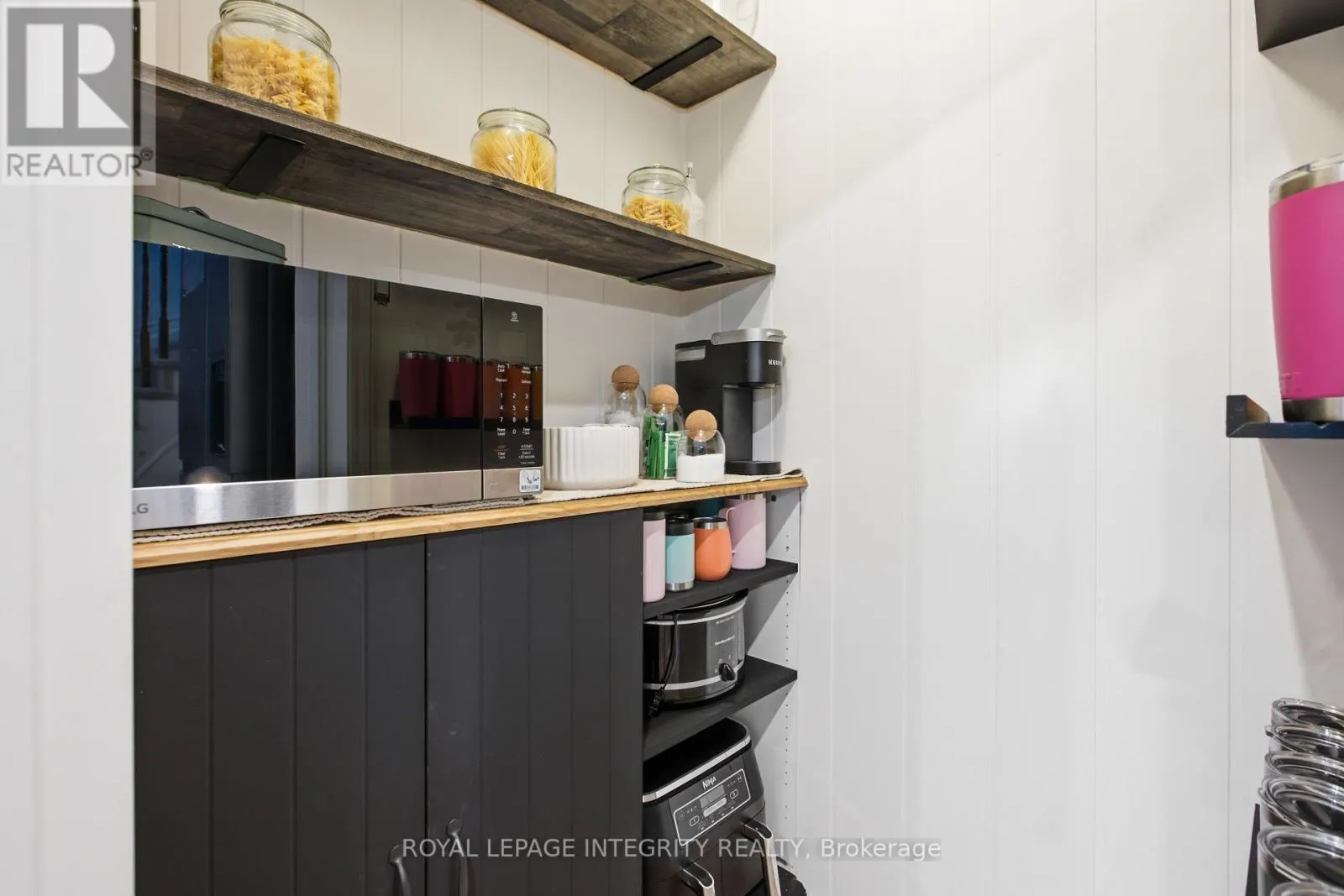 246 COOKS MILL CRESCENT