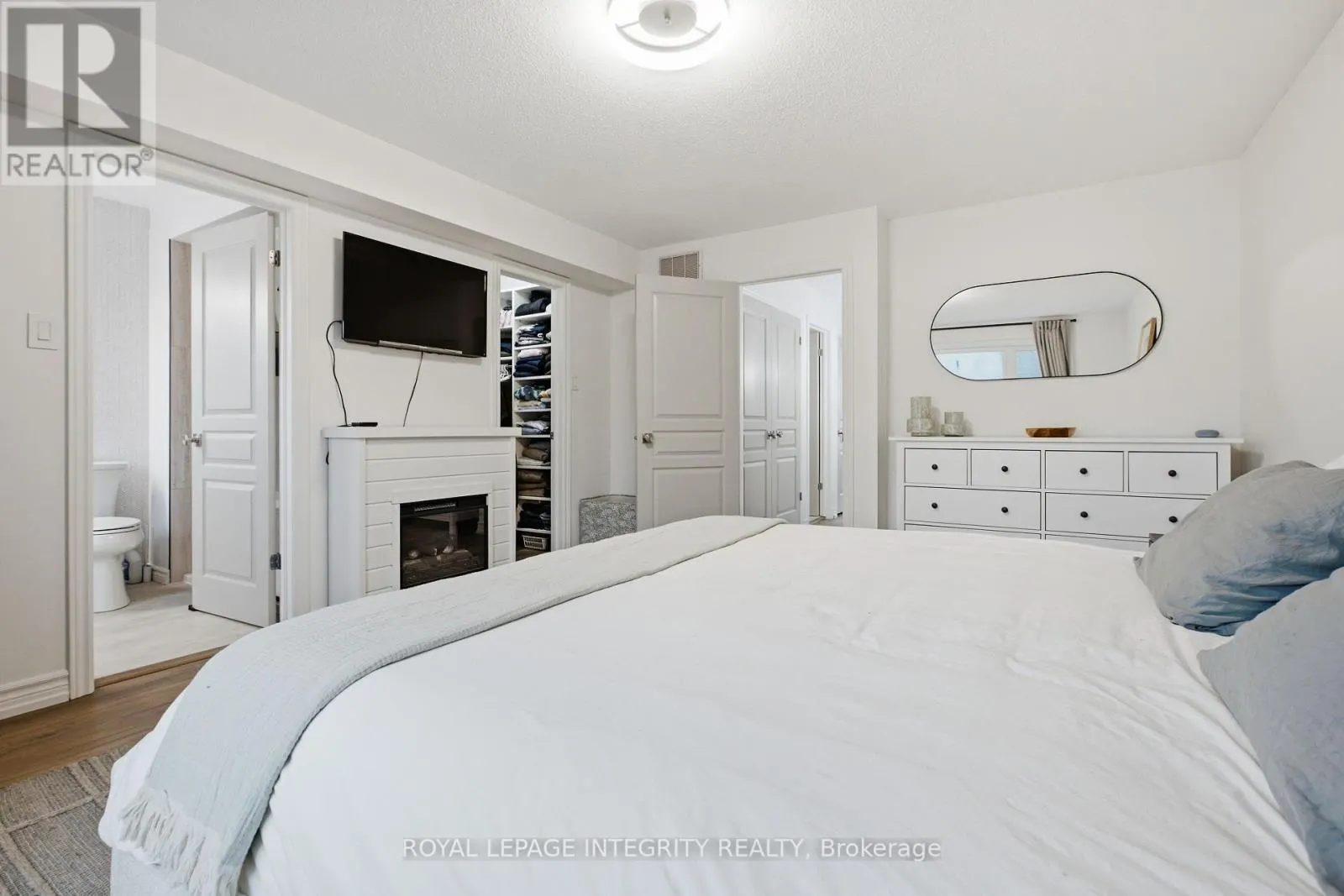246 COOKS MILL CRESCENT
