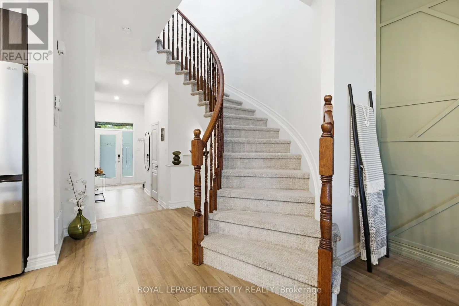 246 COOKS MILL CRESCENT