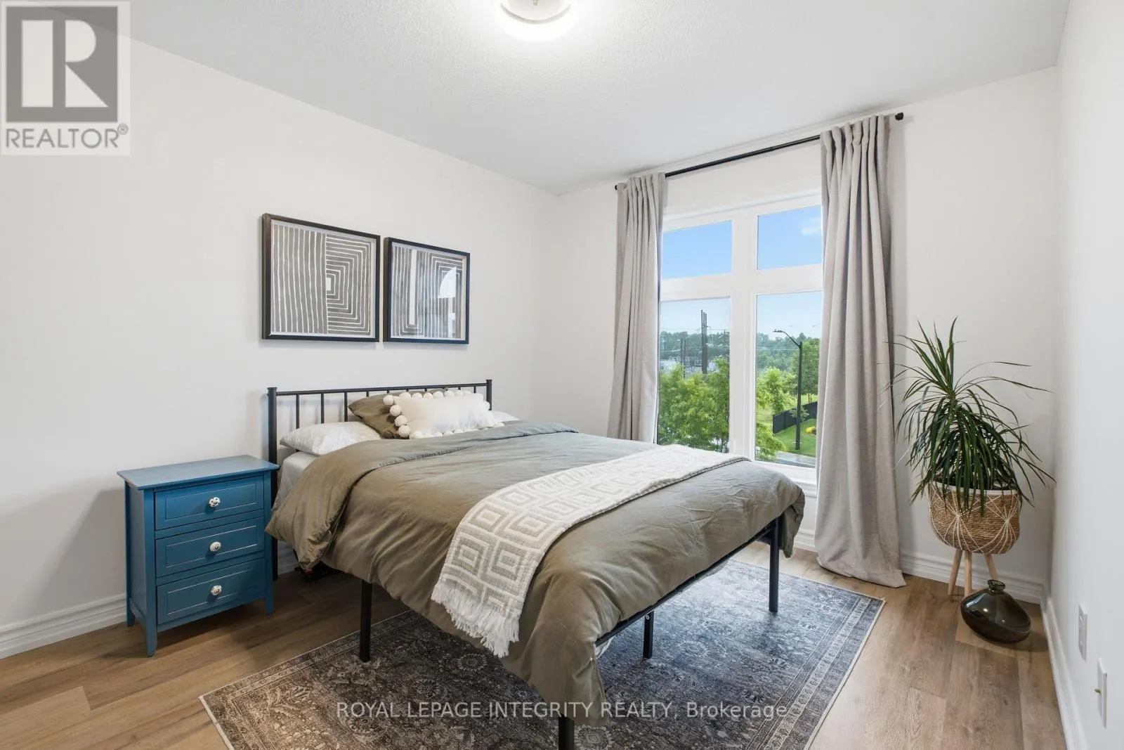 246 COOKS MILL CRESCENT