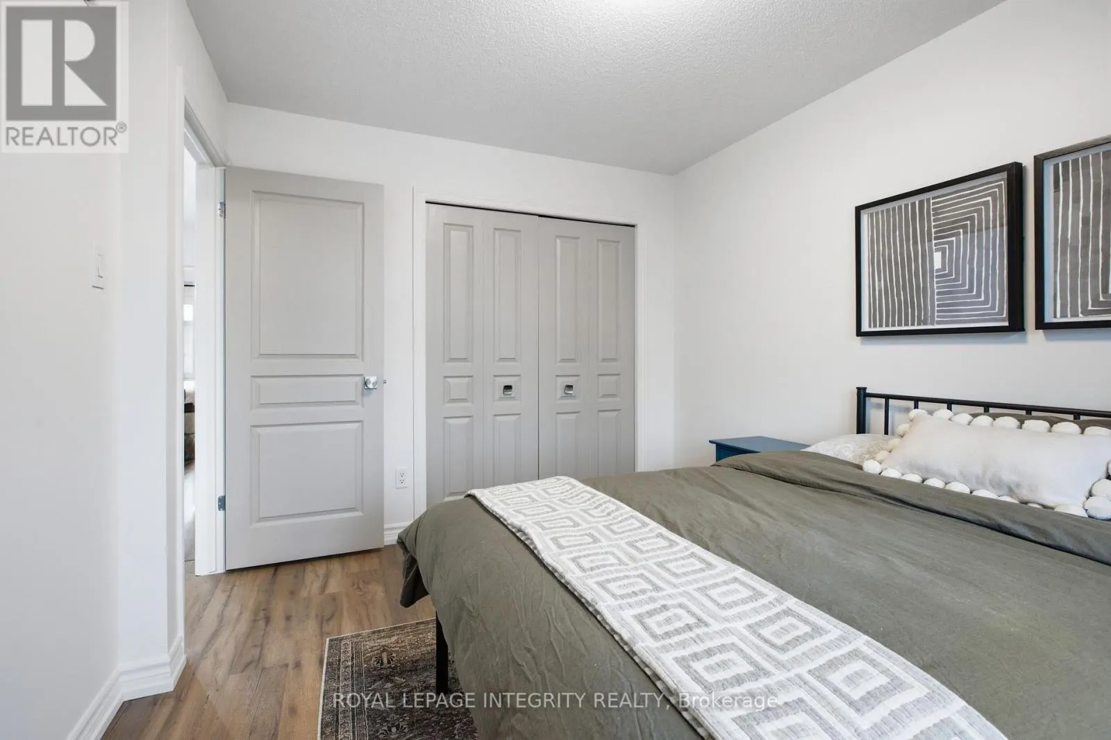 246 COOKS MILL CRESCENT