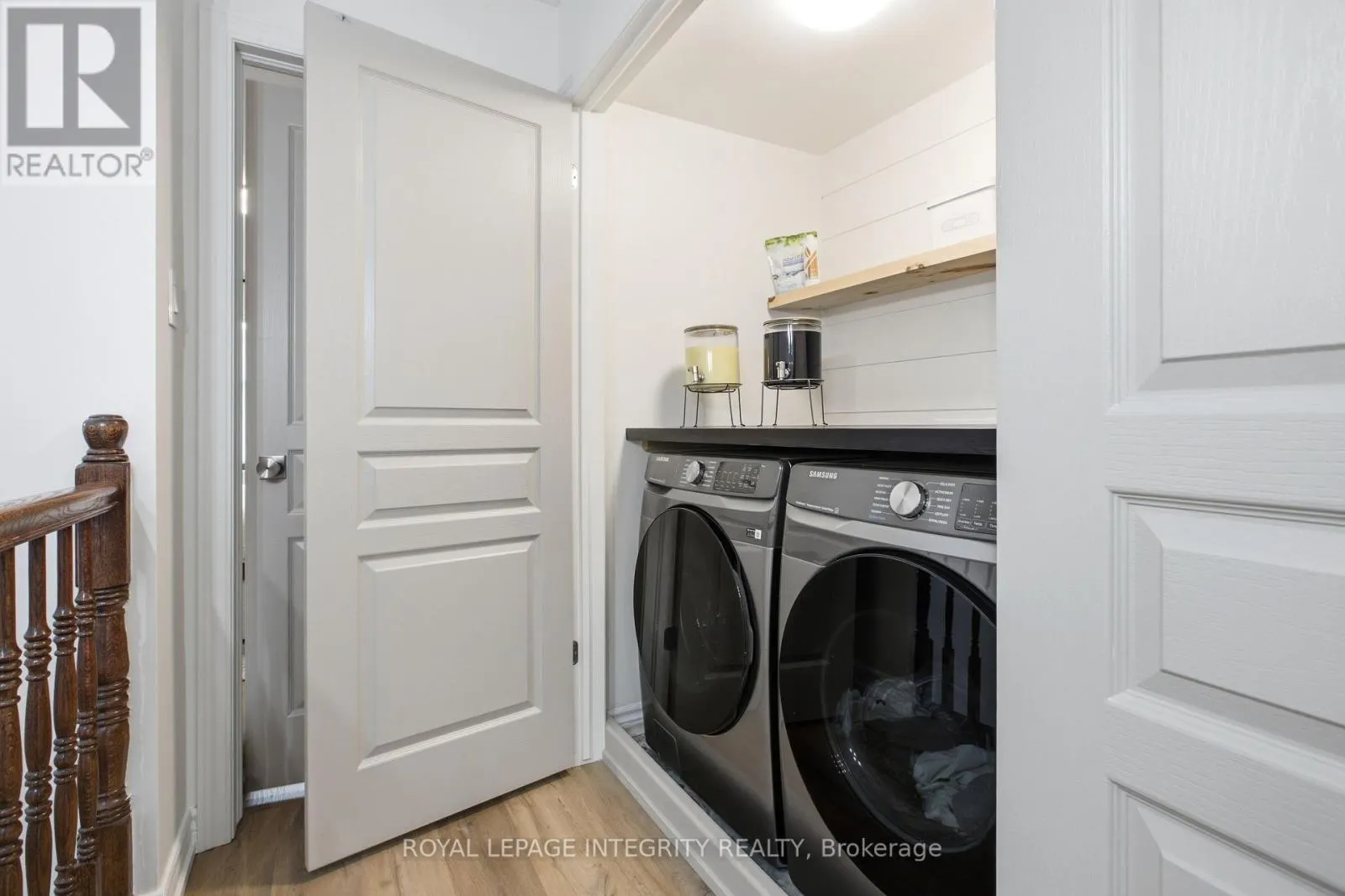 246 COOKS MILL CRESCENT