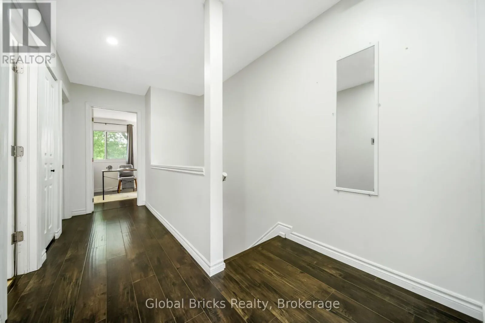 27 - 15 GREEN VALLEY DRIVE