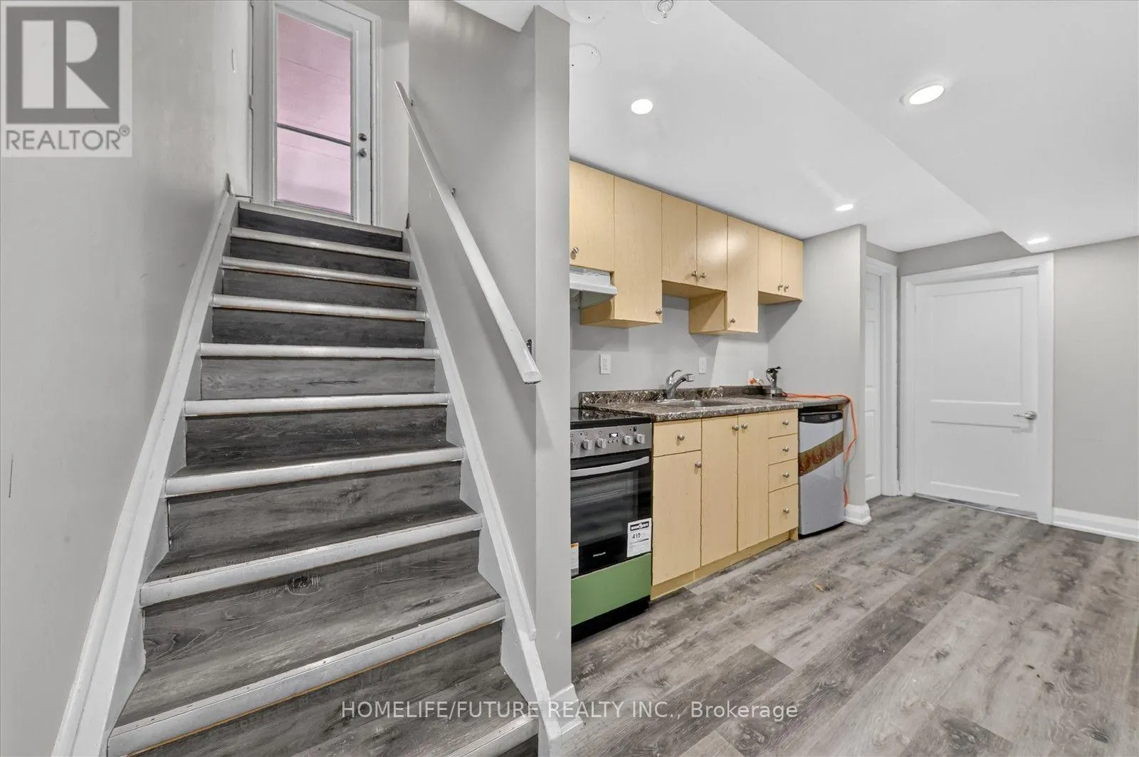 7 CARDILL CRESCENT