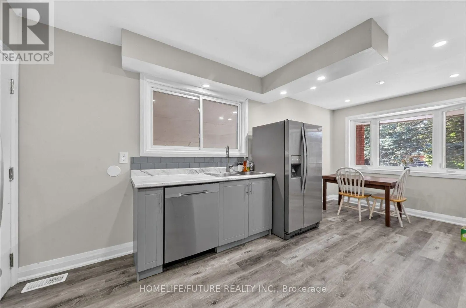 ROOM A - 7 CARDILL CRESCENT
