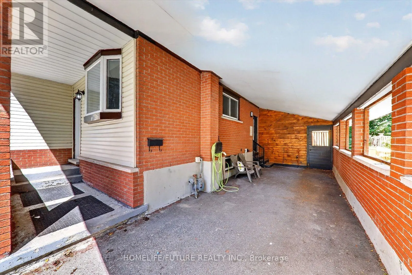 ROOM A - 7 CARDILL CRESCENT