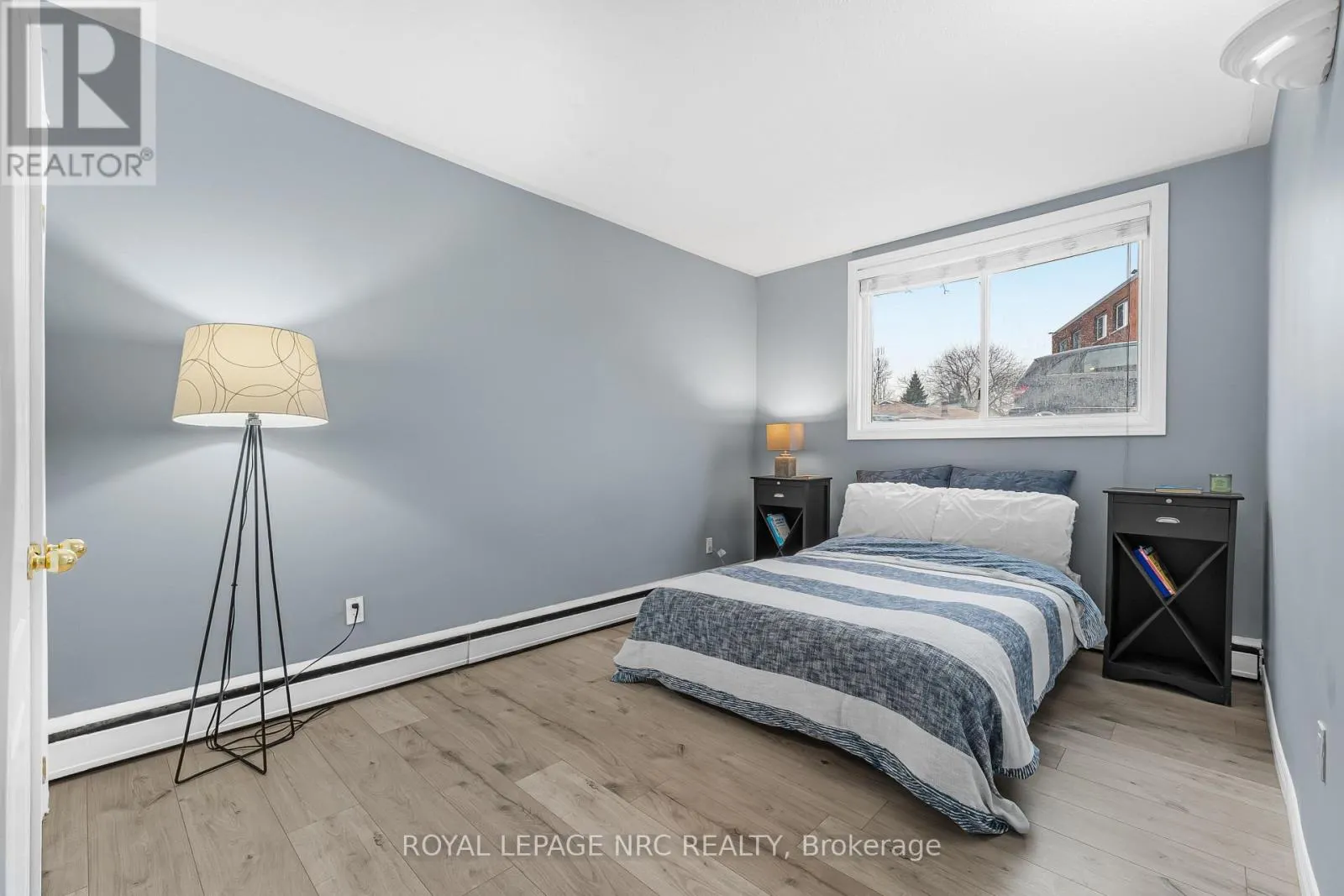 7 - 454 CARLTON STREET #7
