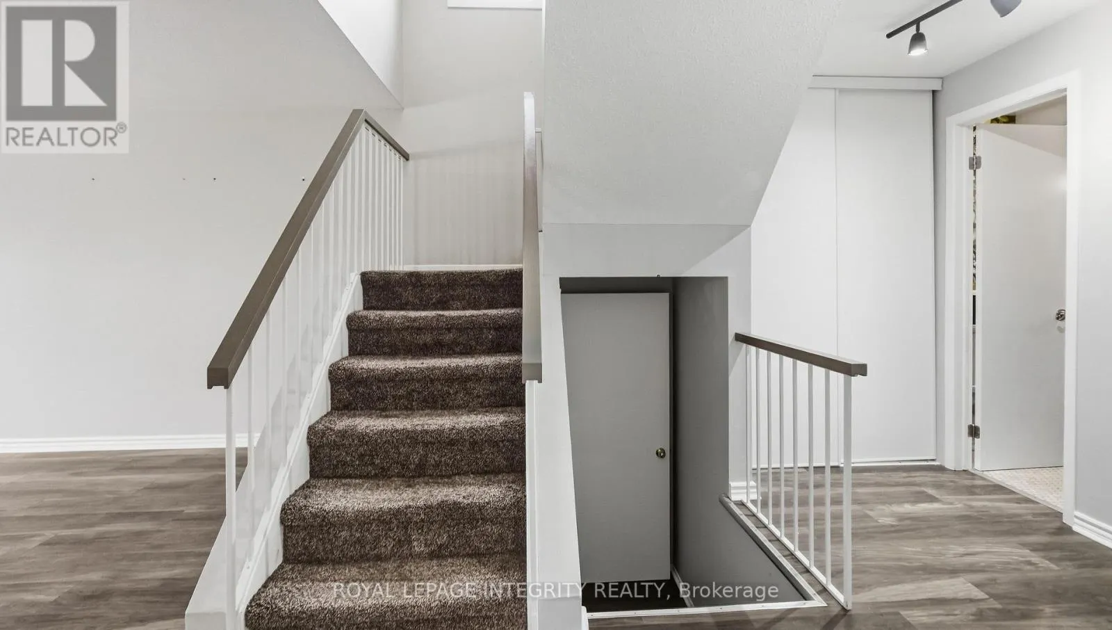29 - 1080 ORMES PLACE