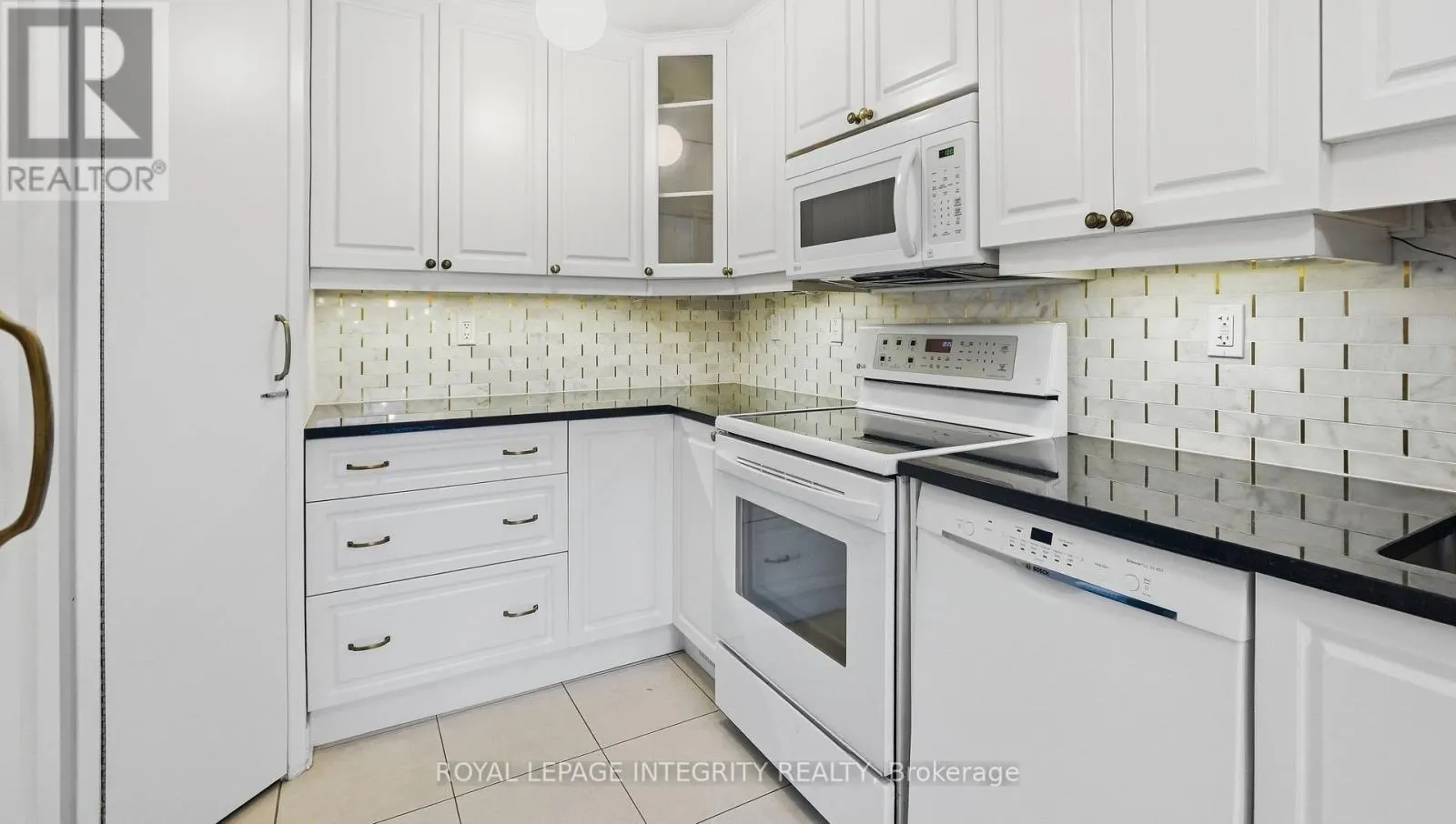 29 - 1080 ORMES PLACE