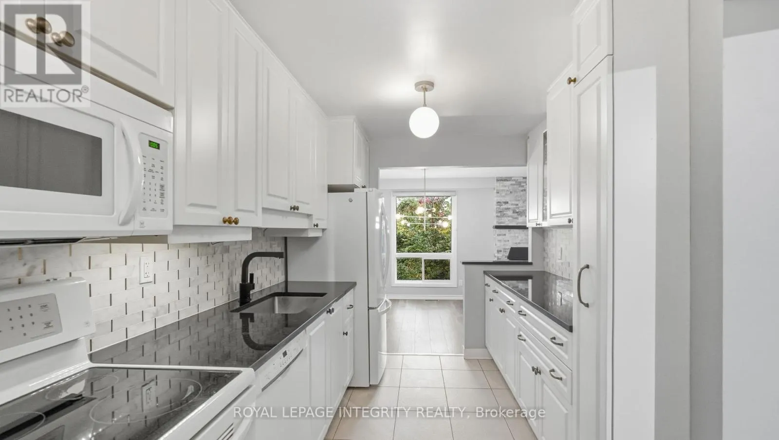29 - 1080 ORMES PLACE