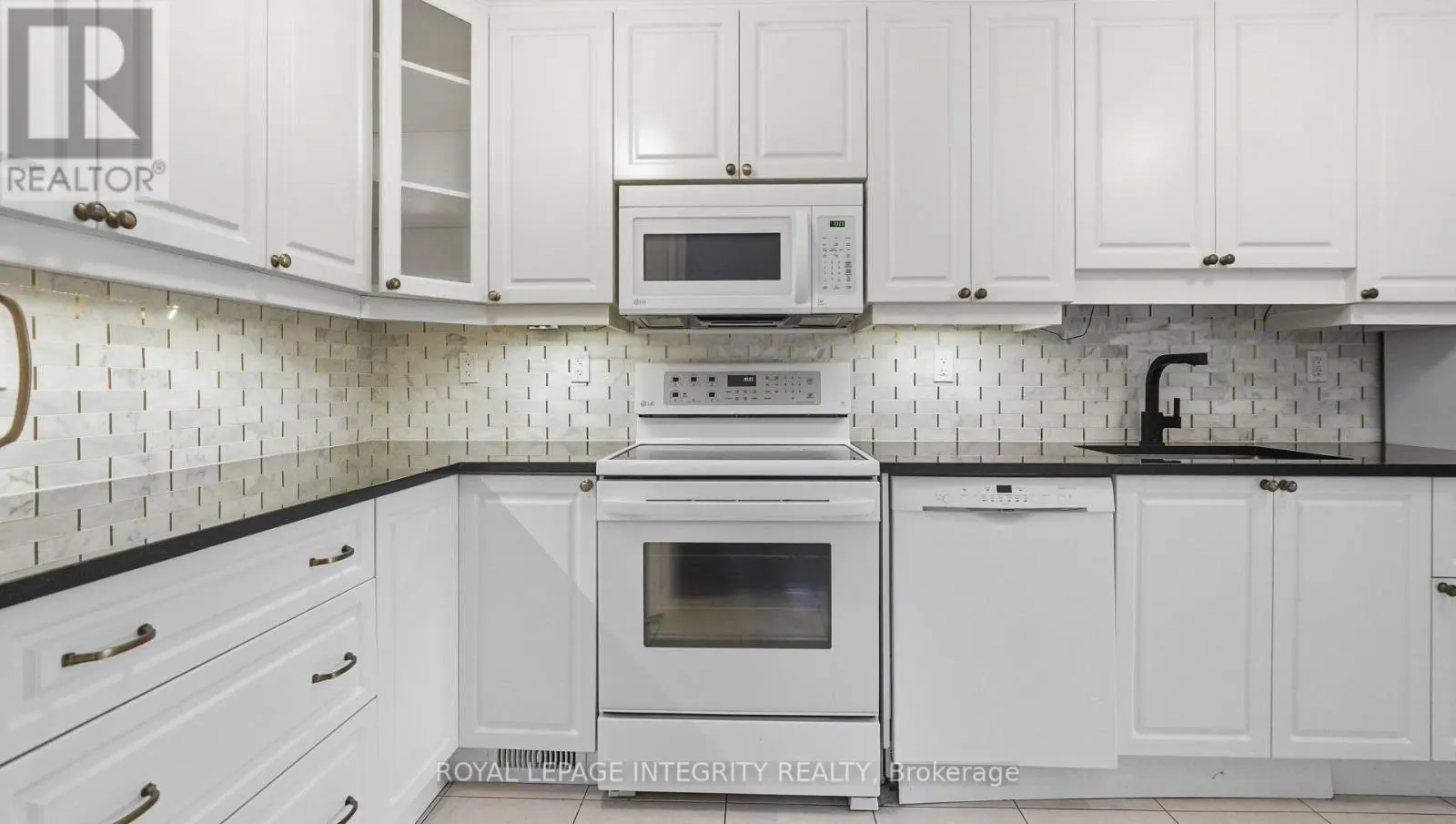 29 - 1080 ORMES PLACE