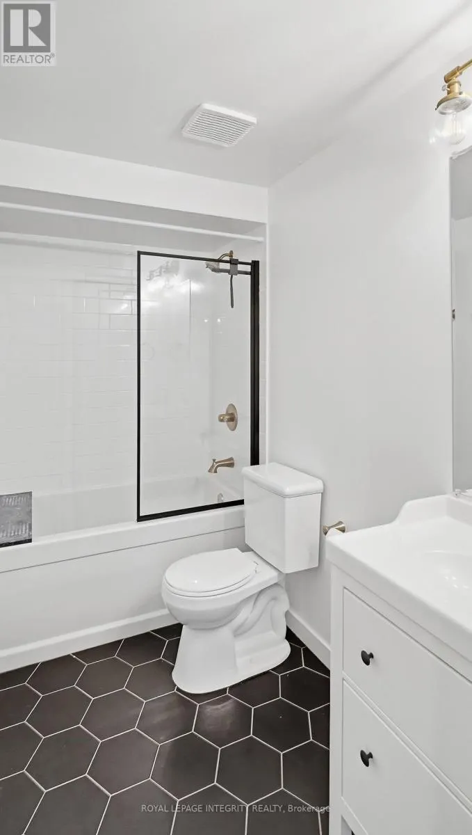 29 - 1080 ORMES PLACE
