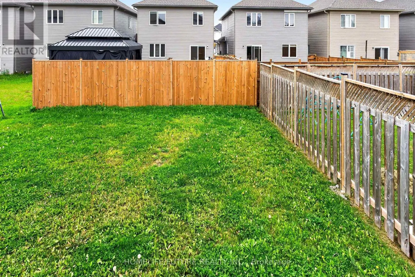 39 BRENNAN CRESCENT