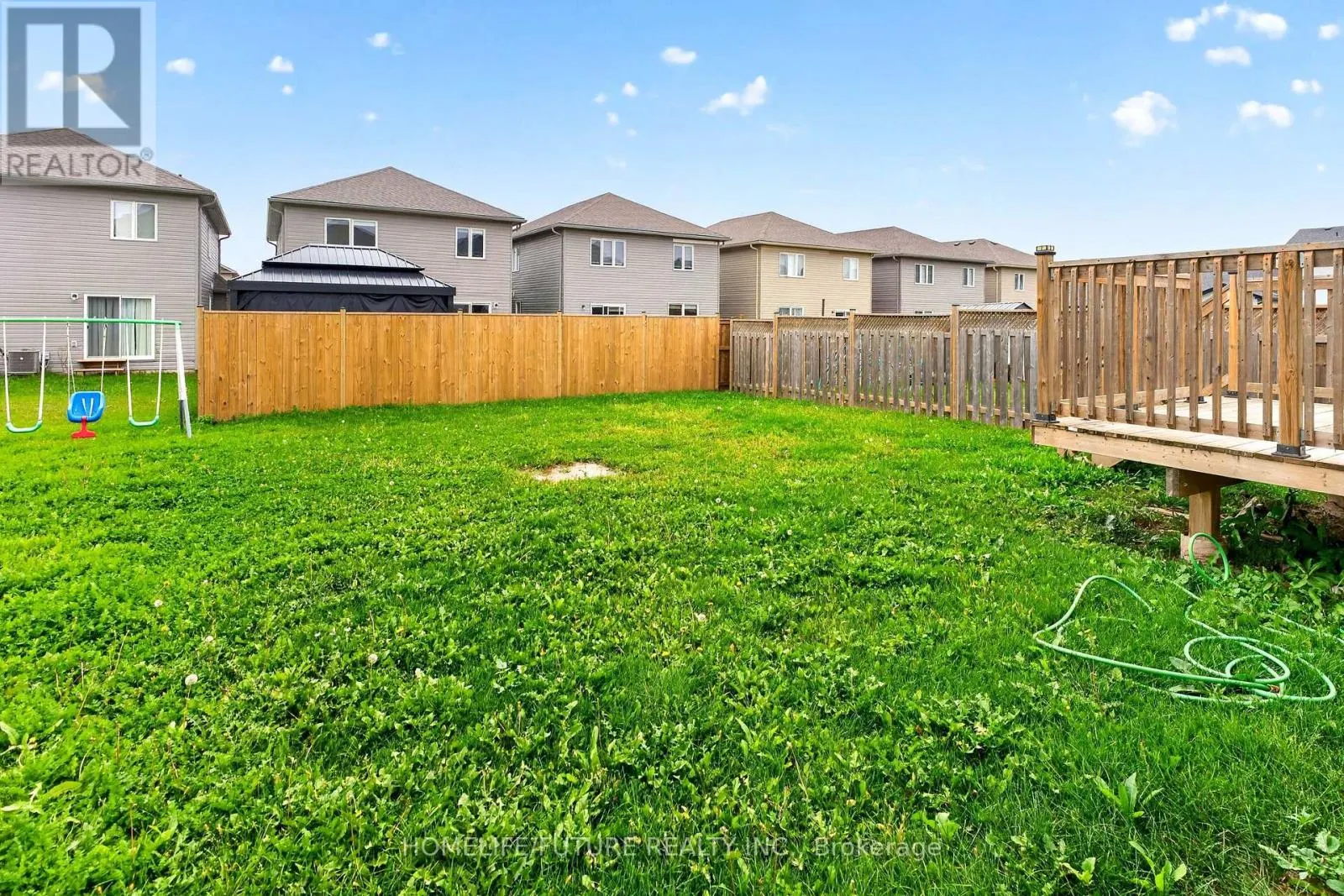 39 BRENNAN CRESCENT