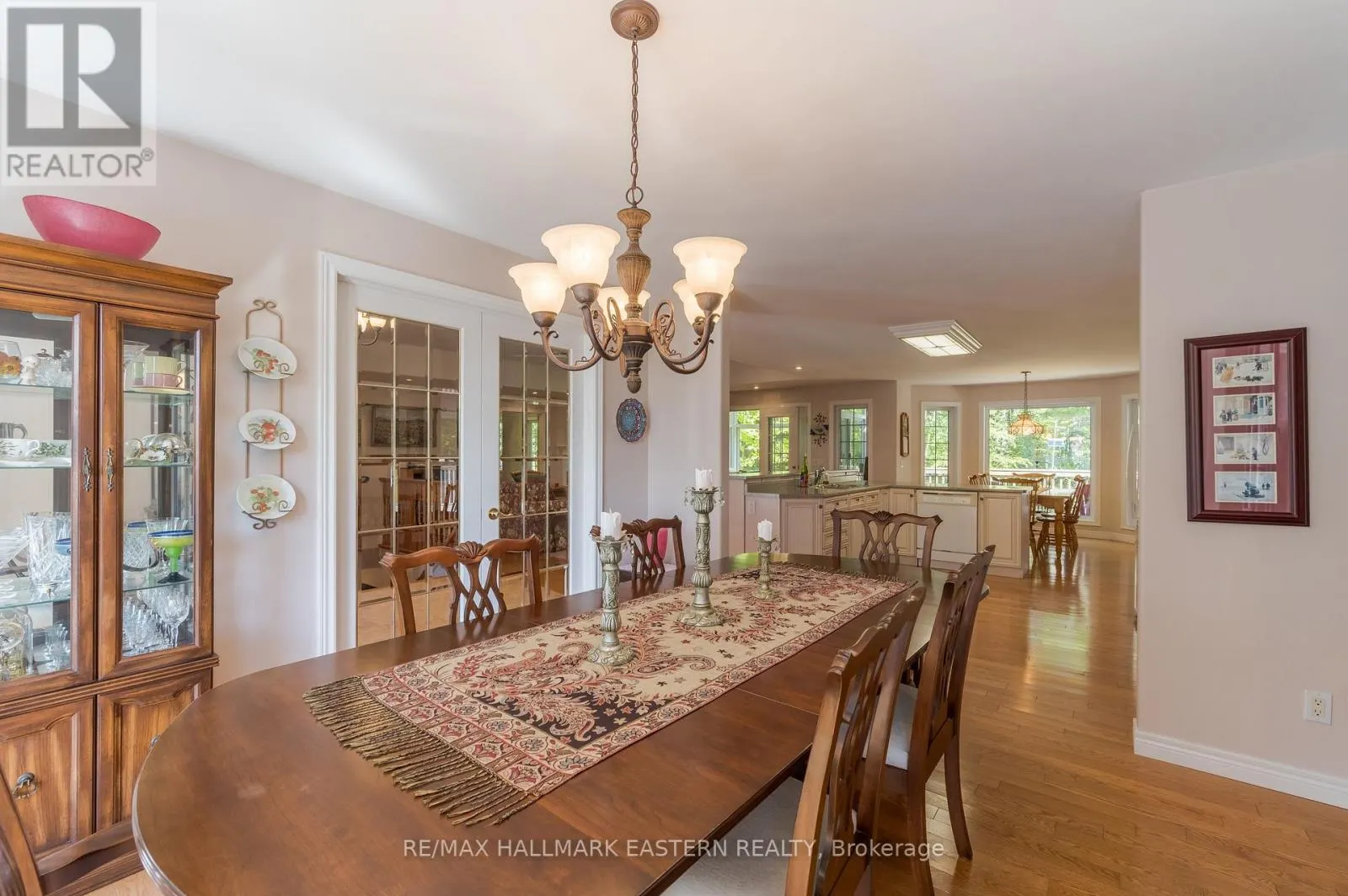 27 WOODLAND TRAIL