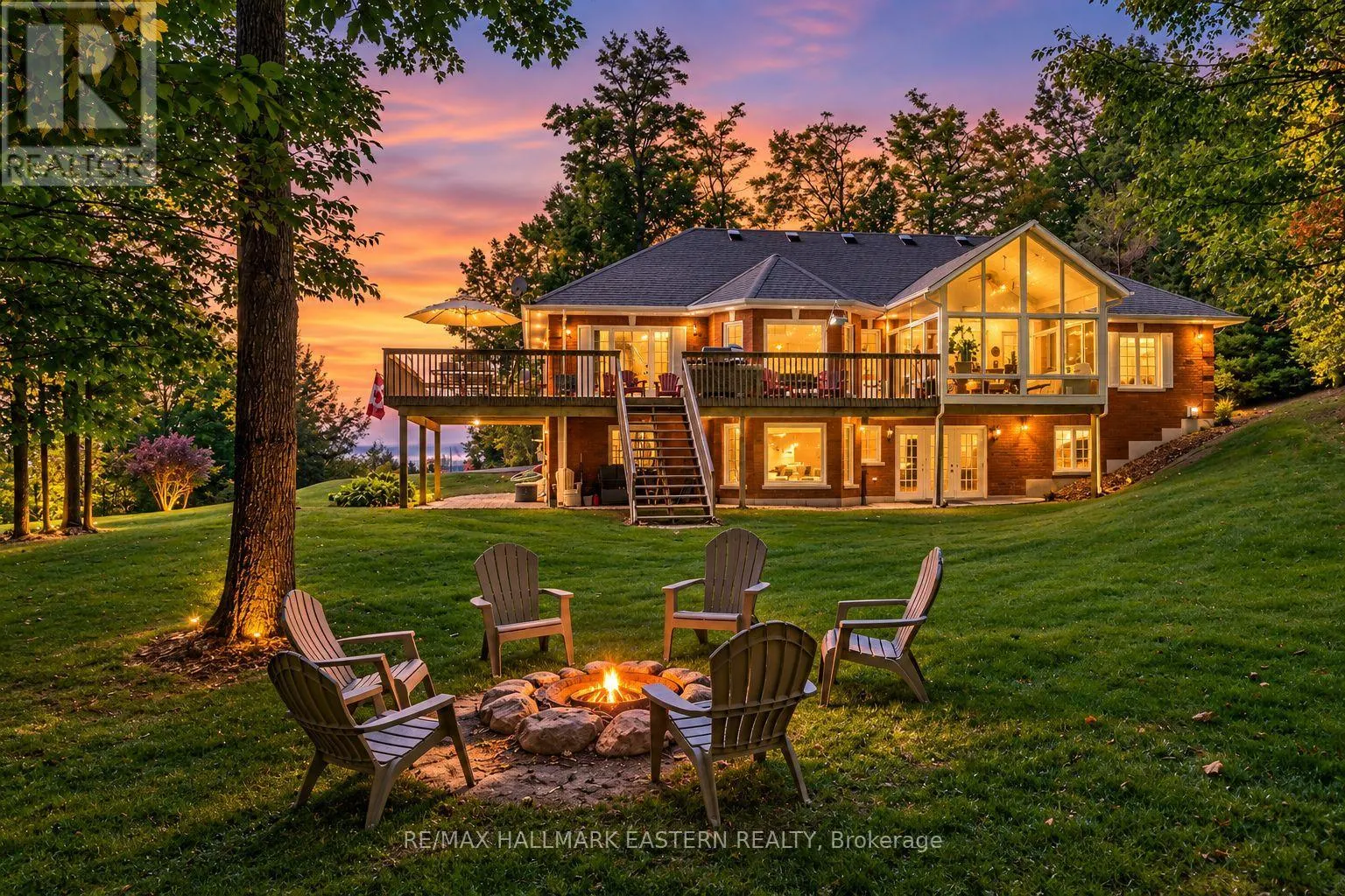 27 WOODLAND TRAIL