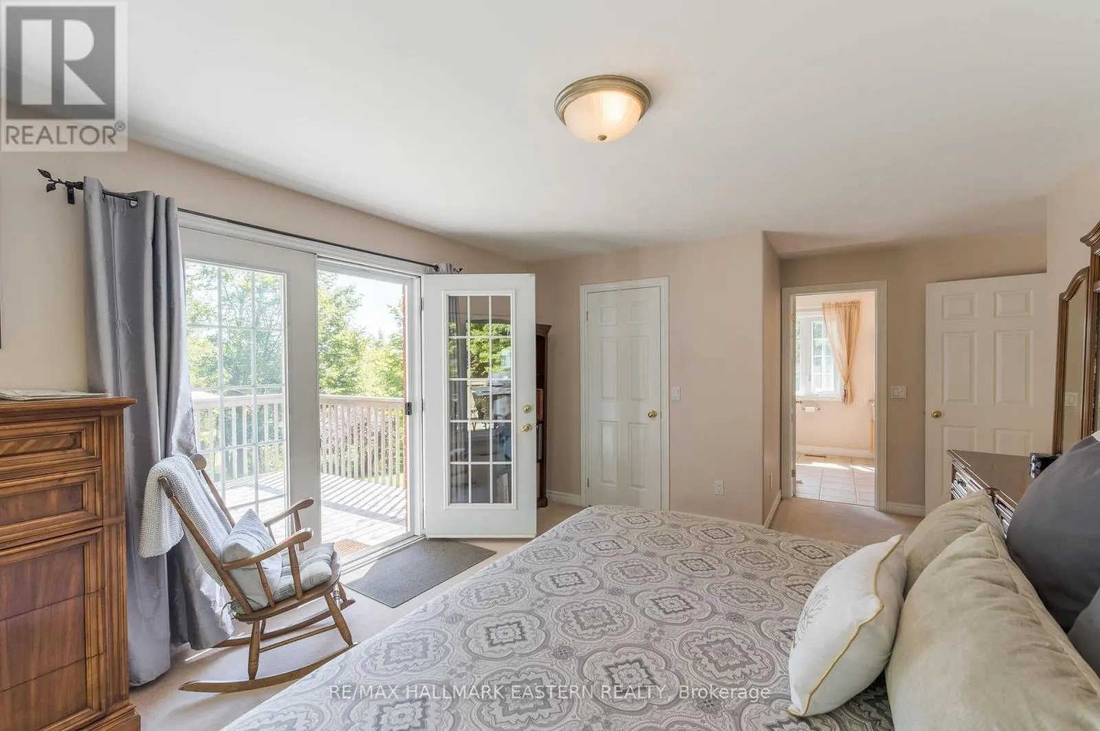 27 WOODLAND TRAIL