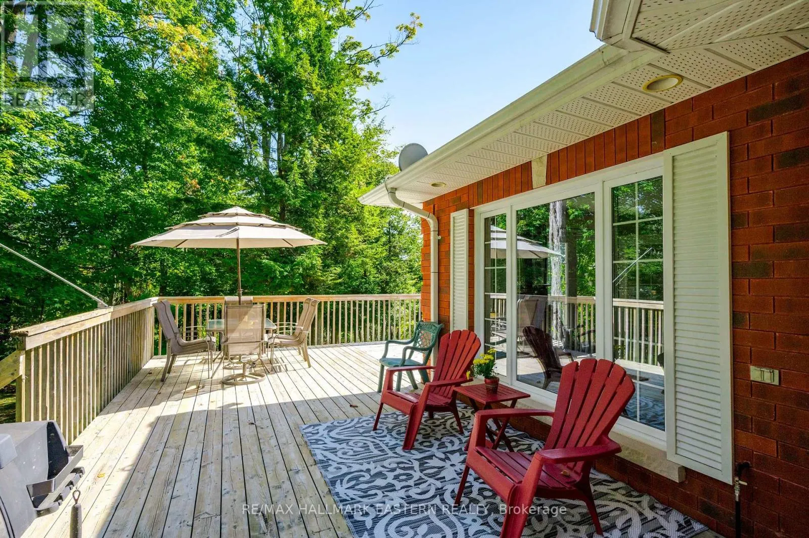 27 WOODLAND TRAIL