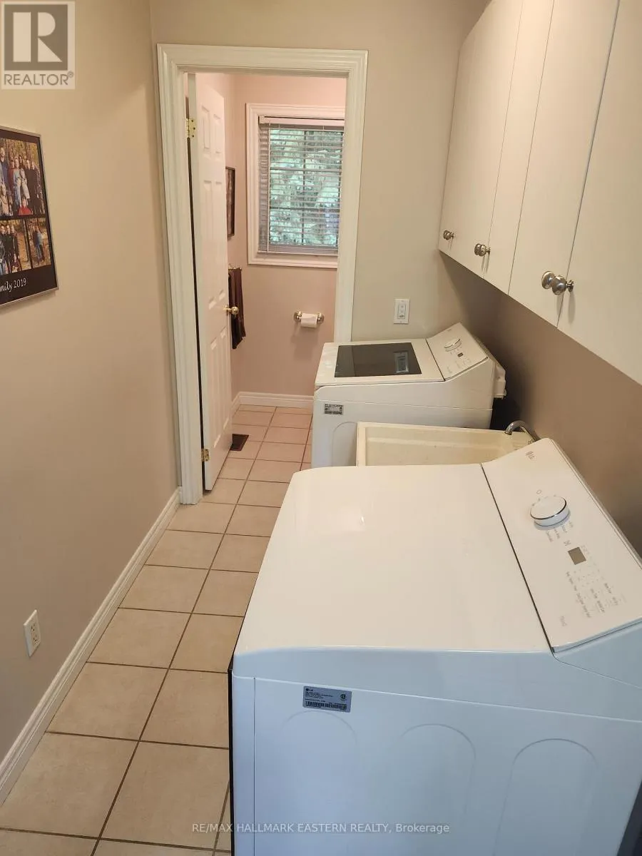 27 WOODLAND TRAIL