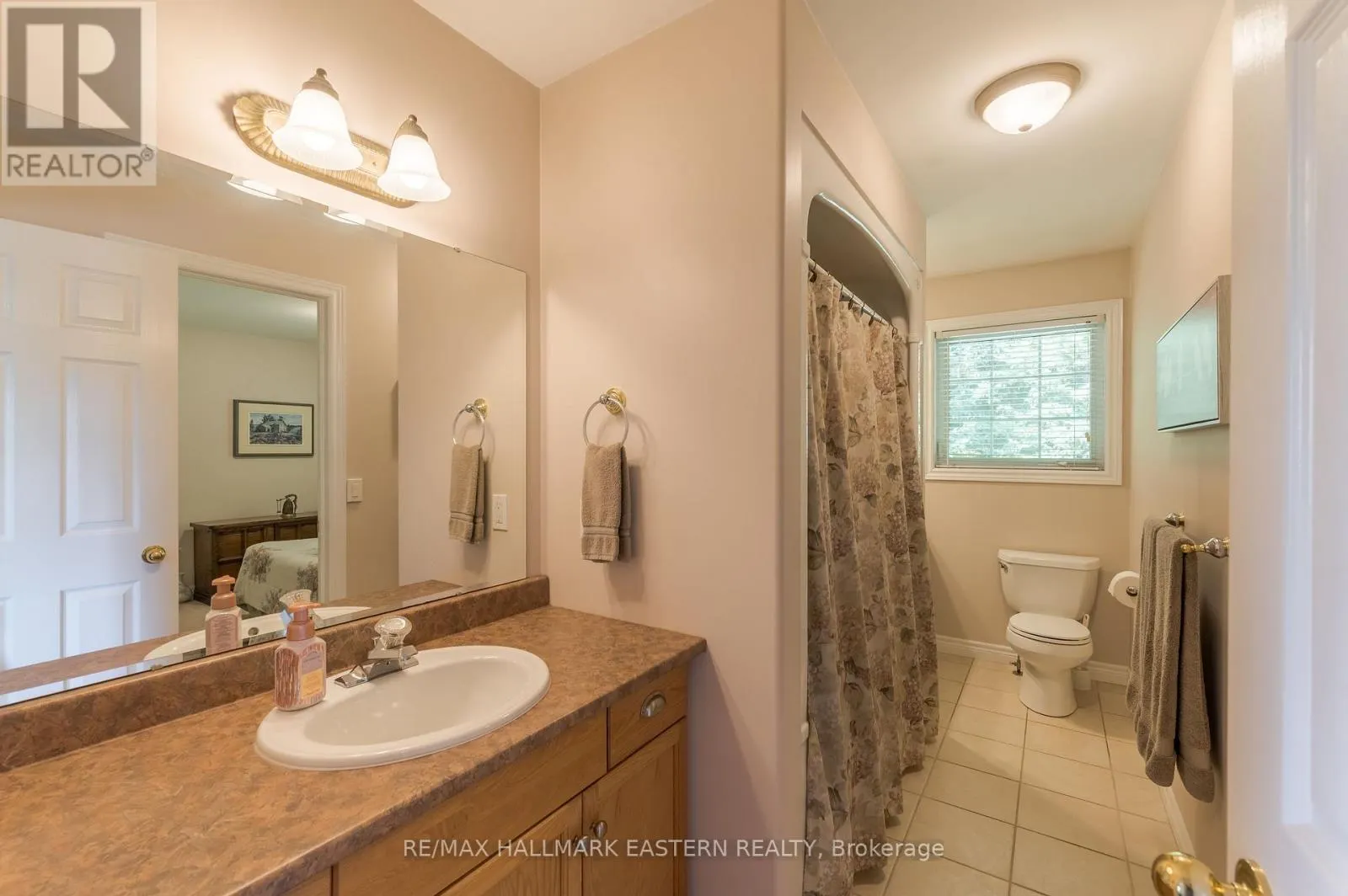 27 WOODLAND TRAIL