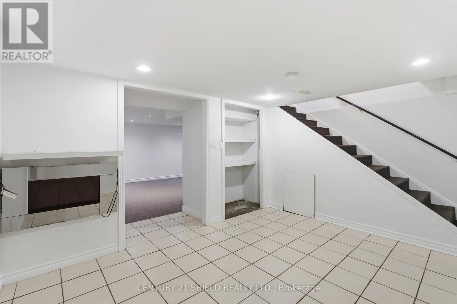 1019 MIRON AVENUE
