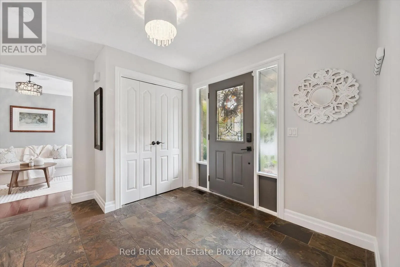 8 SUGARBUSH PLACE