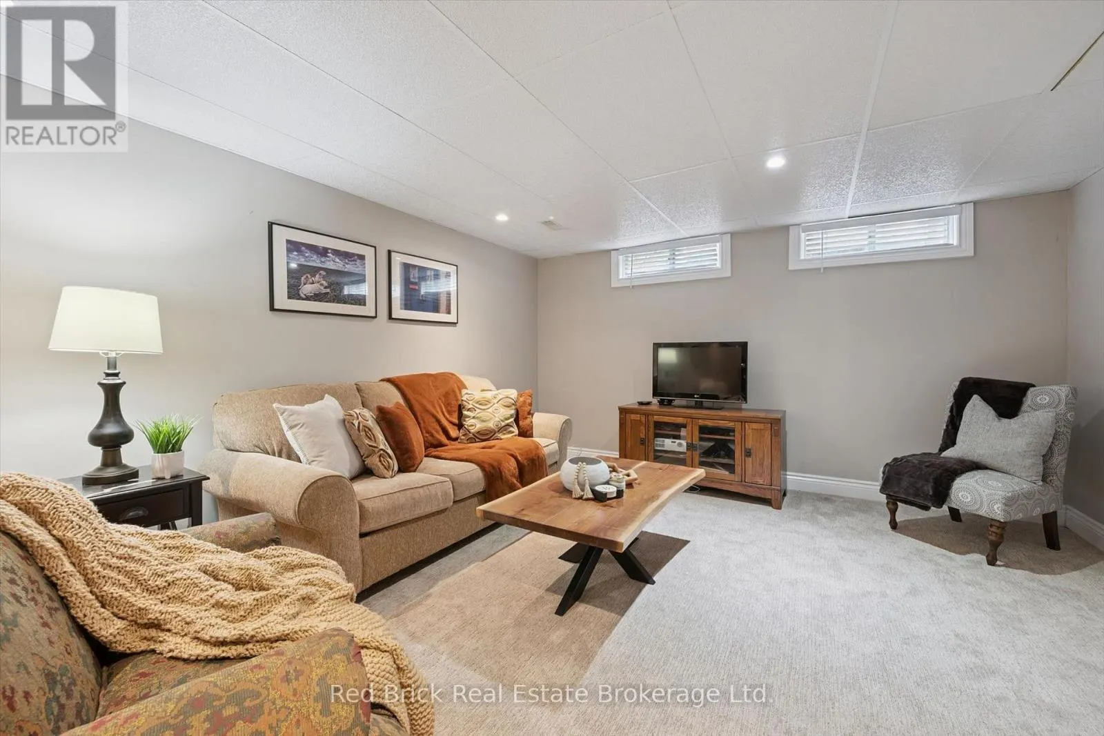 8 SUGARBUSH PLACE