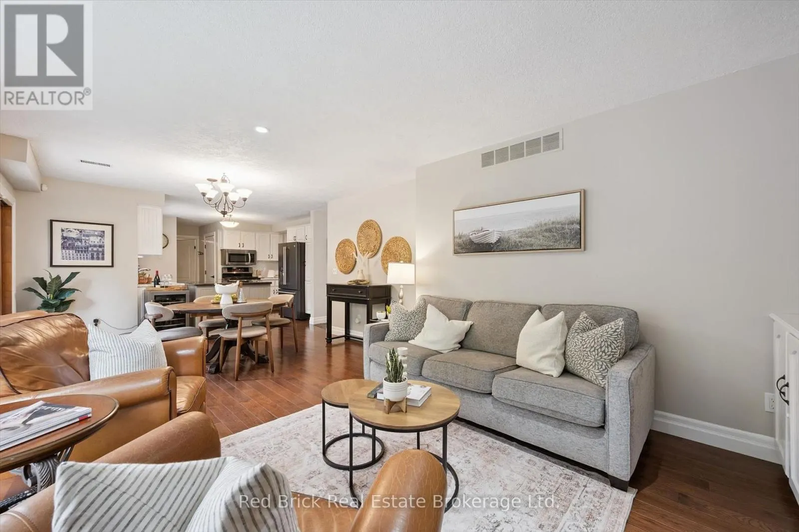8 SUGARBUSH PLACE