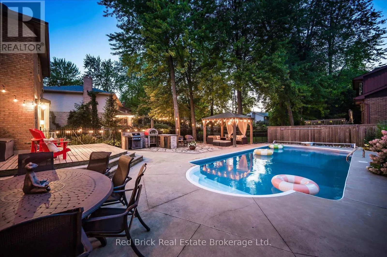 8 SUGARBUSH PLACE