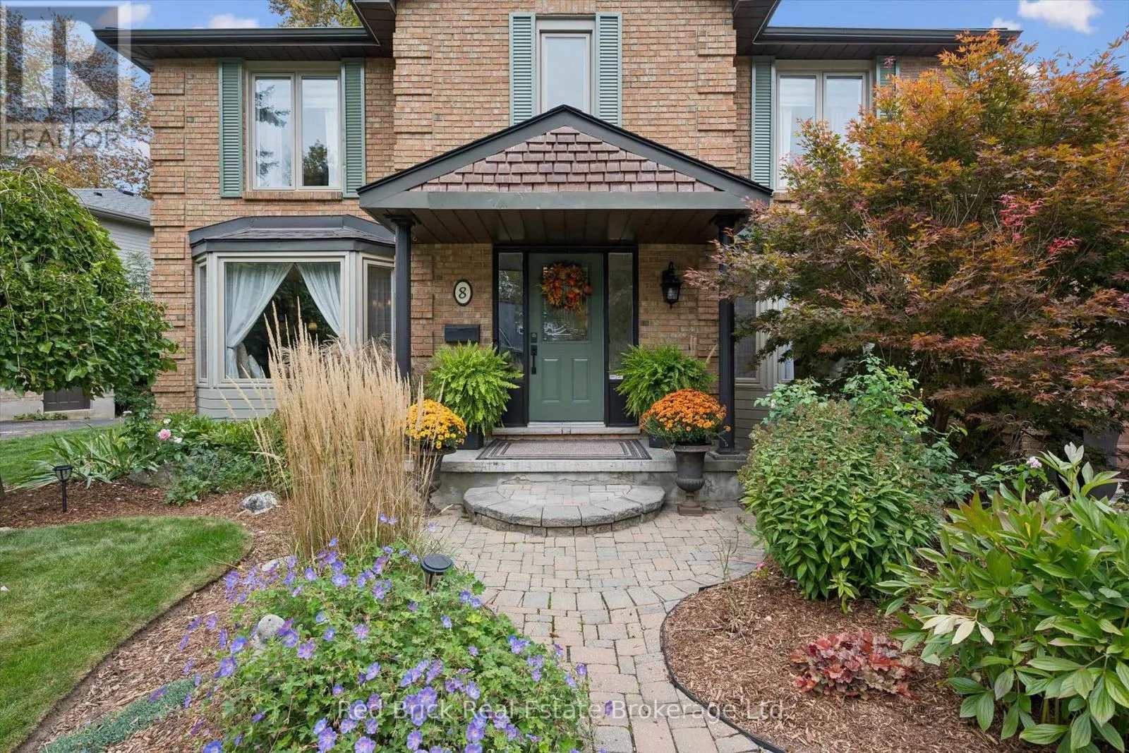 8 SUGARBUSH PLACE