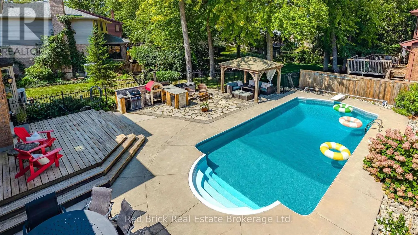 8 SUGARBUSH PLACE