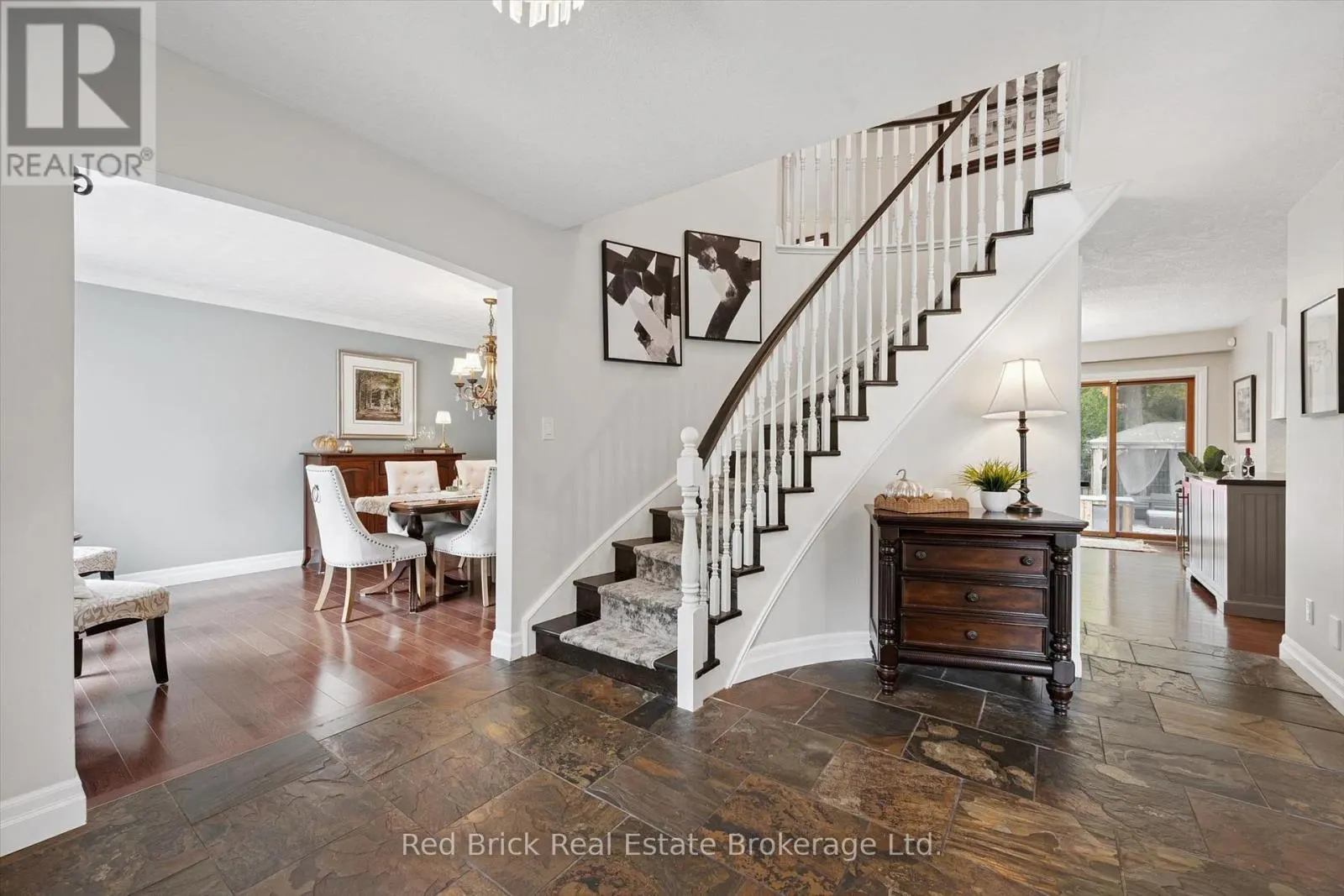 8 SUGARBUSH PLACE