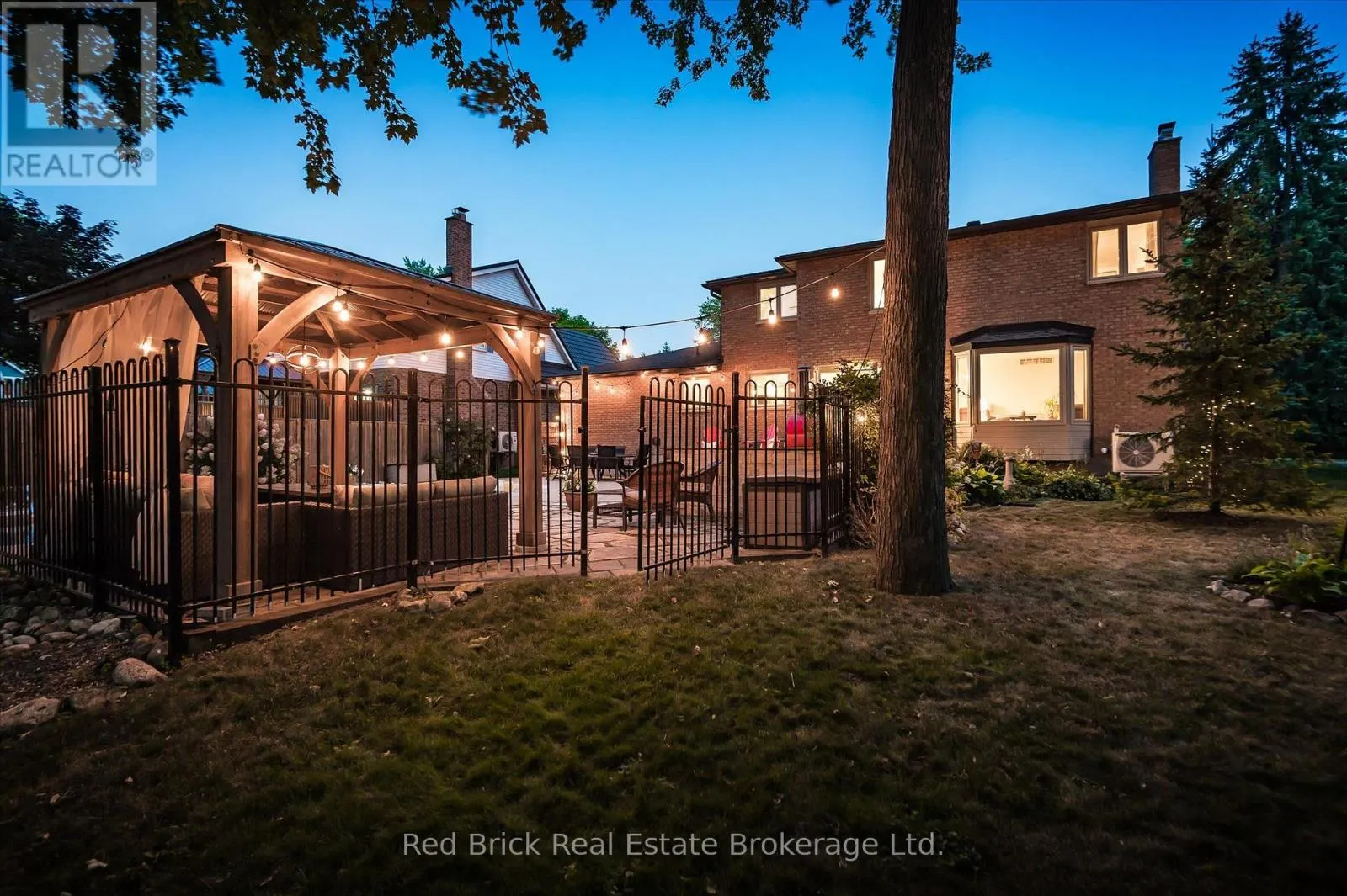 8 SUGARBUSH PLACE