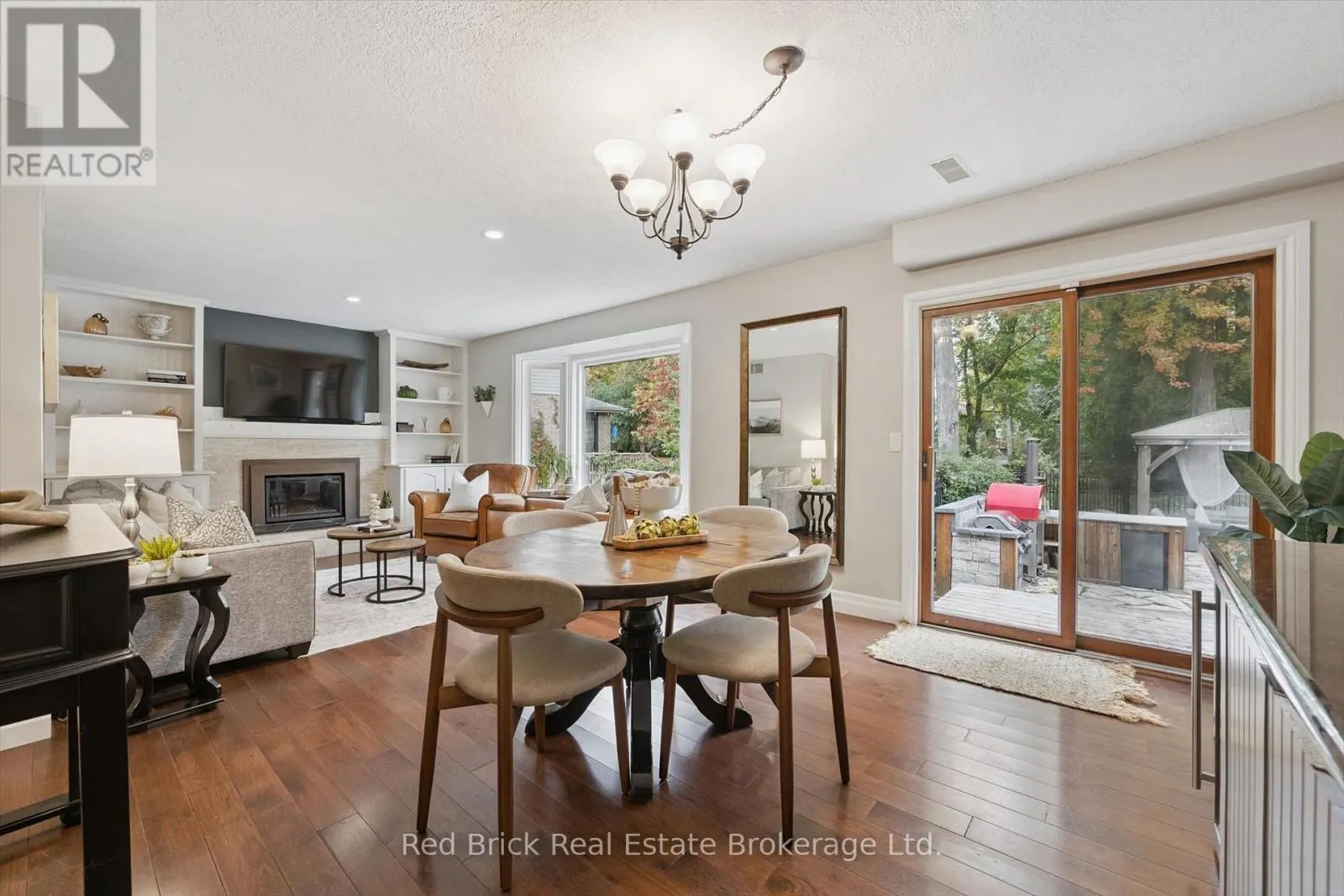 8 SUGARBUSH PLACE