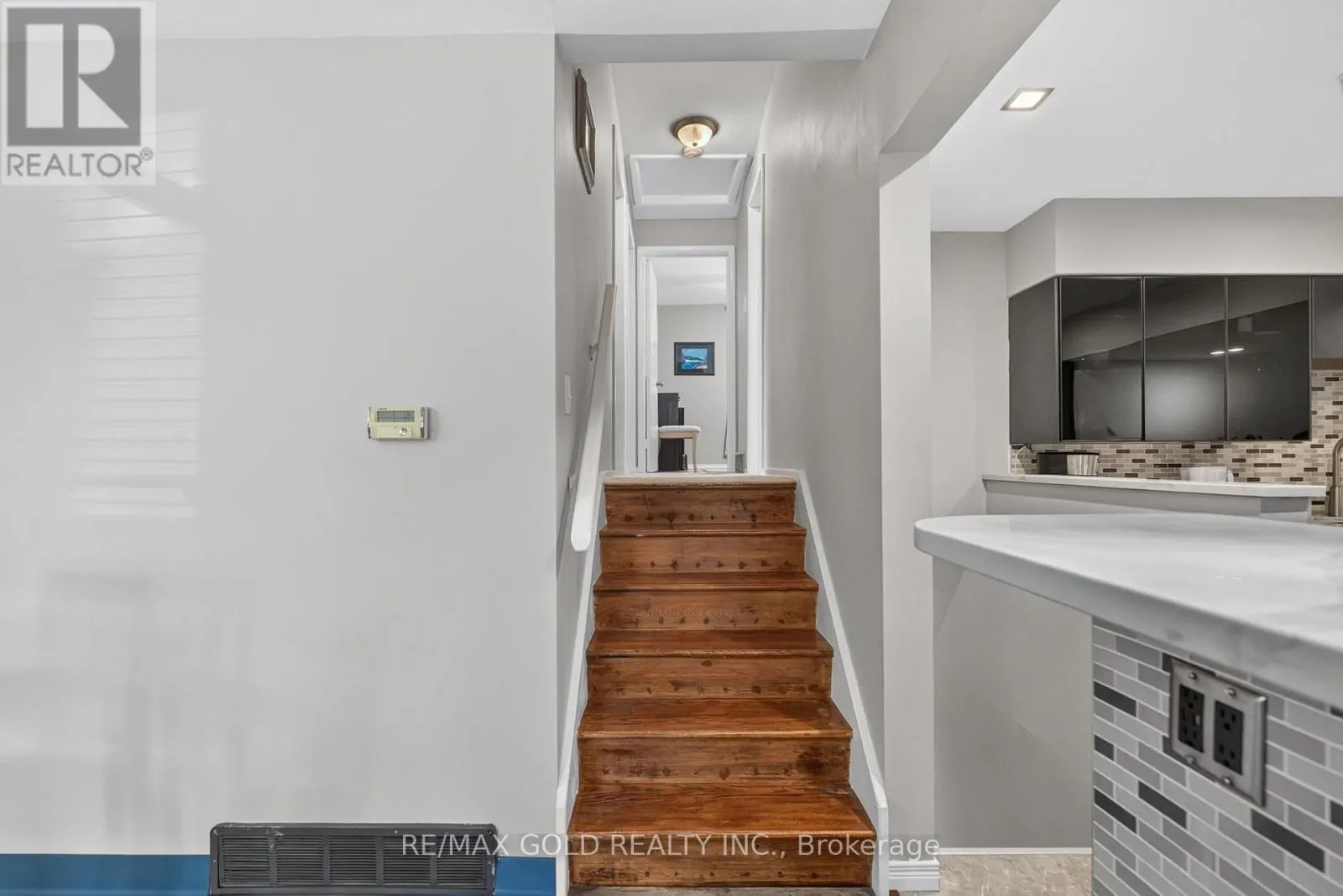 16 MONTEREY ROAD