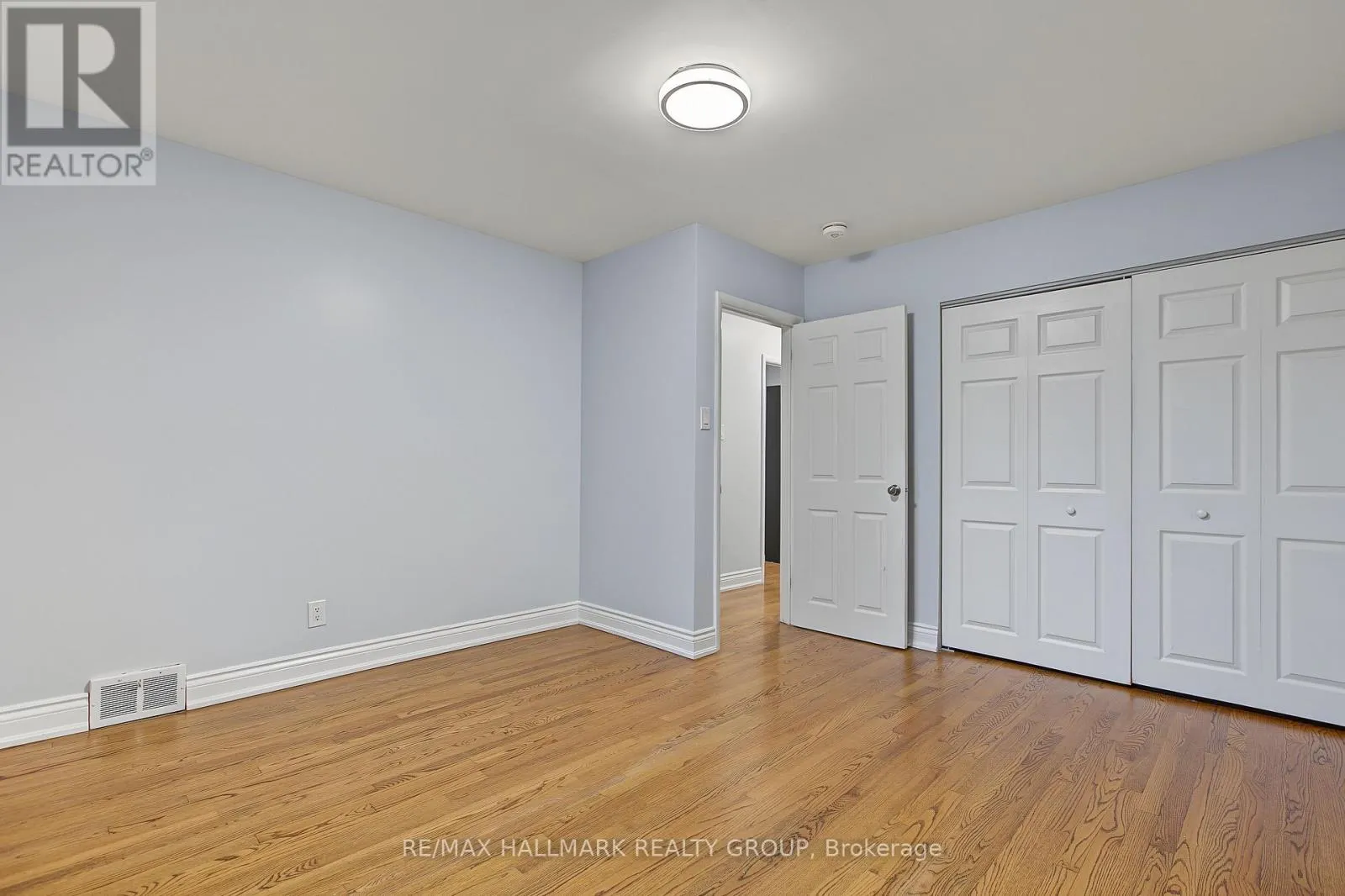 UNIT A (UPPER UNIT) - 1135 MAITLAND AVENUE