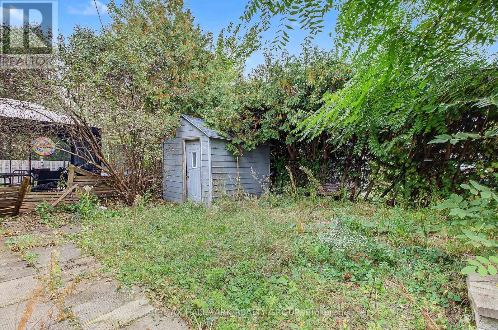 UNIT A (UPPER UNIT) - 1135 MAITLAND AVENUE