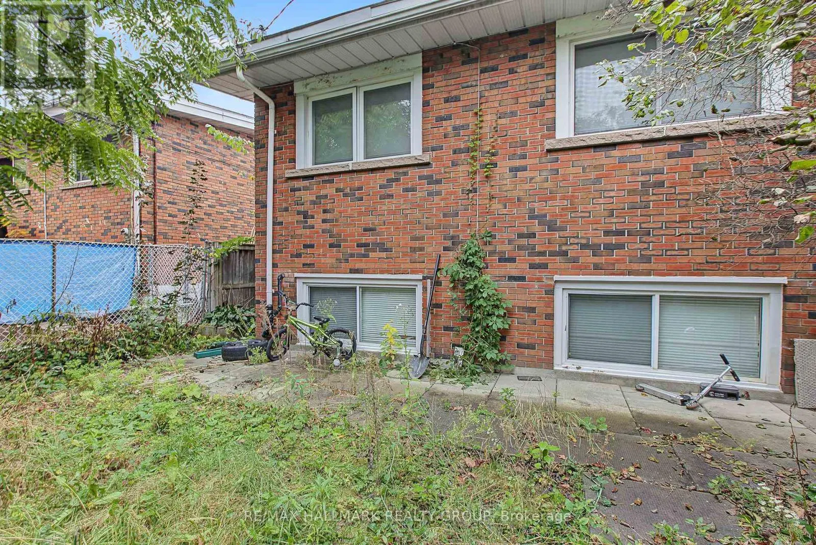 UNIT A (UPPER UNIT) - 1135 MAITLAND AVENUE