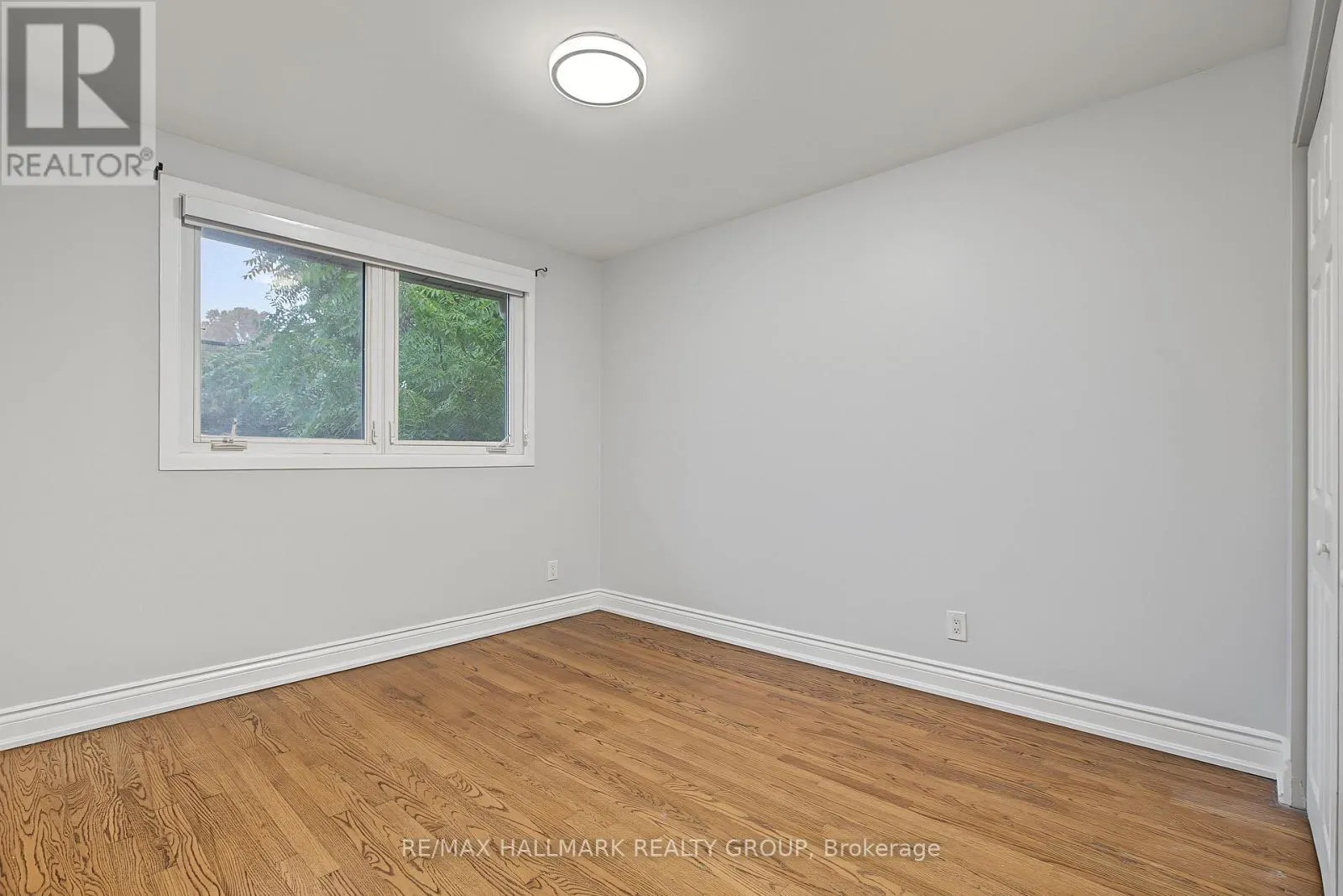 UNIT A (UPPER UNIT) - 1135 MAITLAND AVENUE