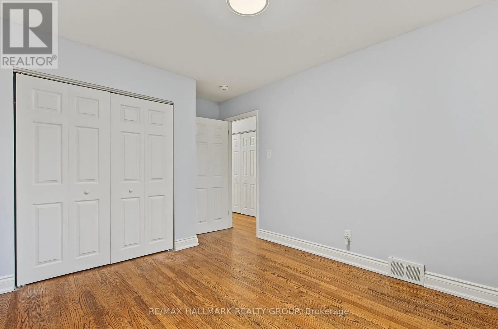 UNIT A (UPPER UNIT) - 1135 MAITLAND AVENUE
