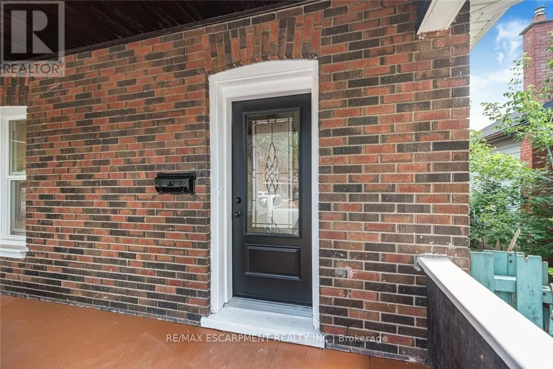 203 BROCK STREET