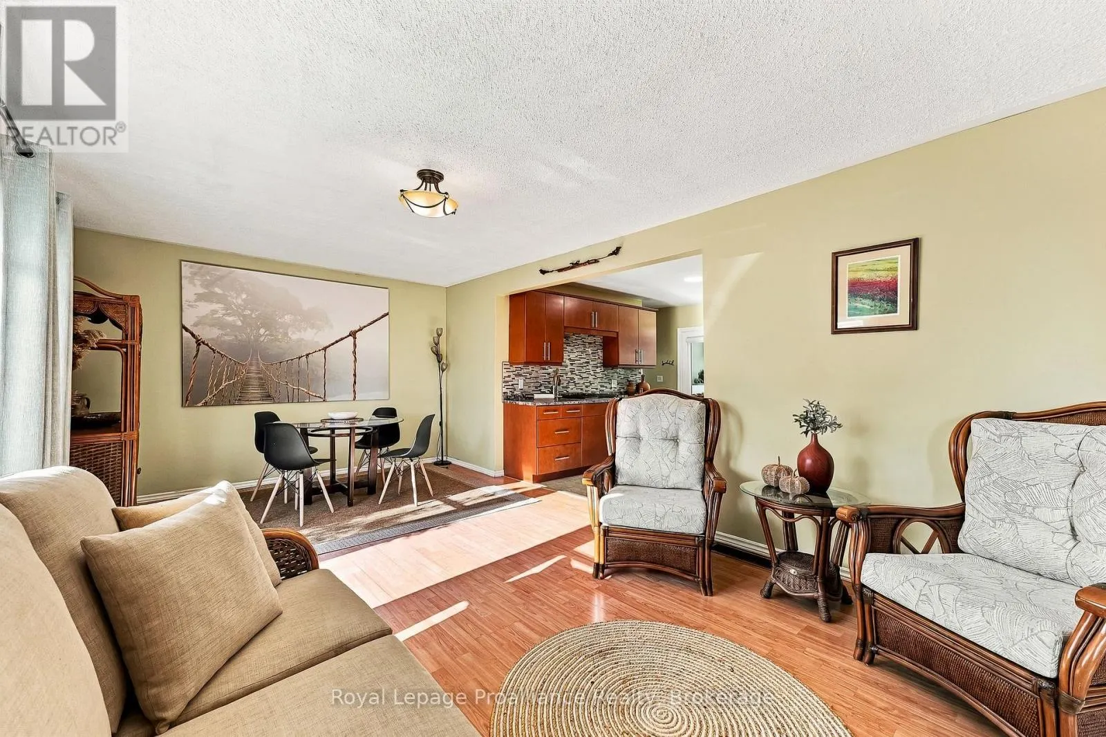 31 PERRY AVENUE