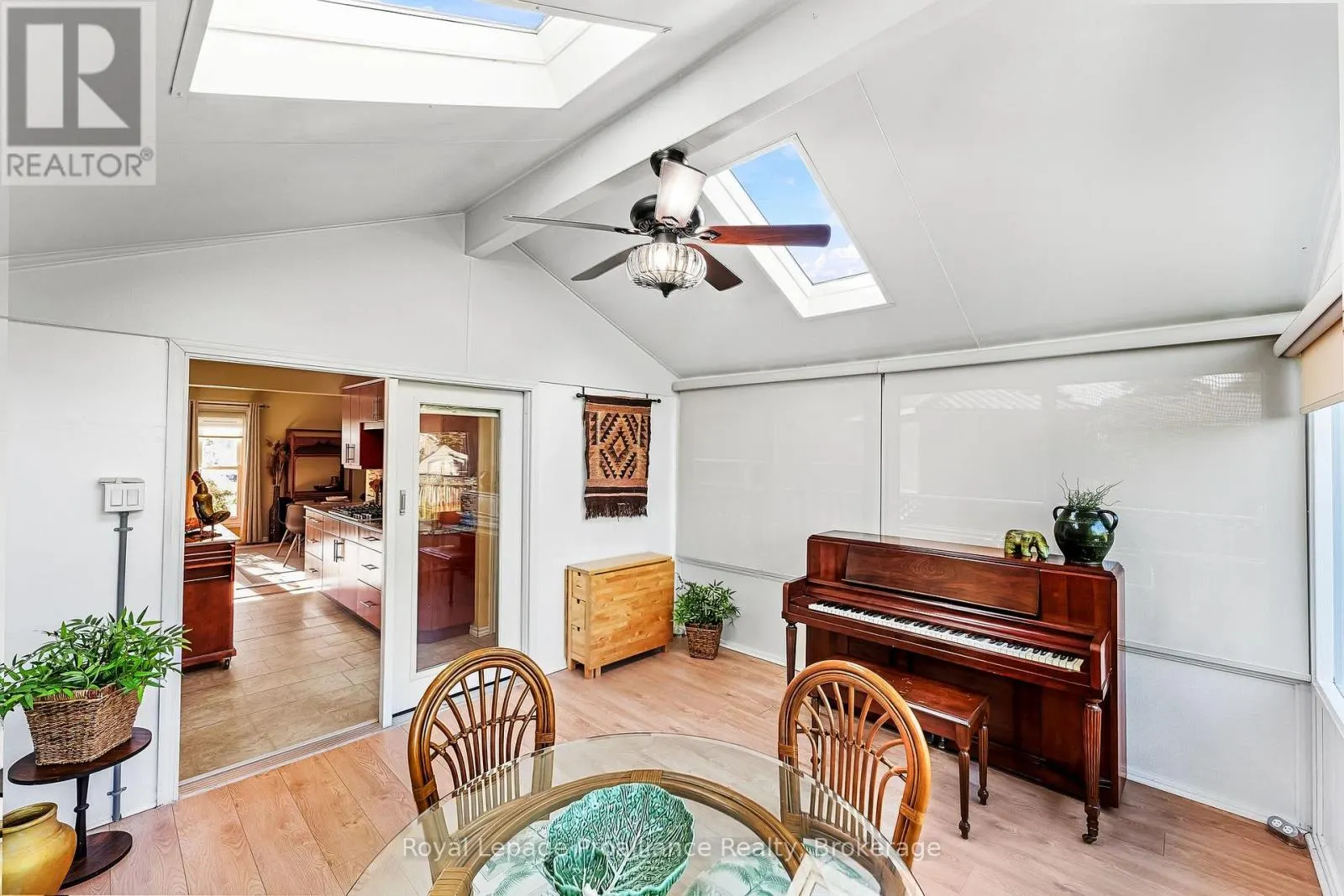 31 PERRY AVENUE