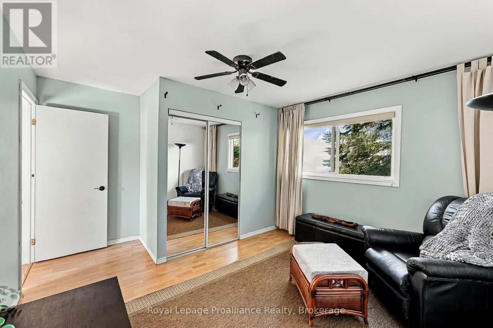 31 PERRY AVENUE