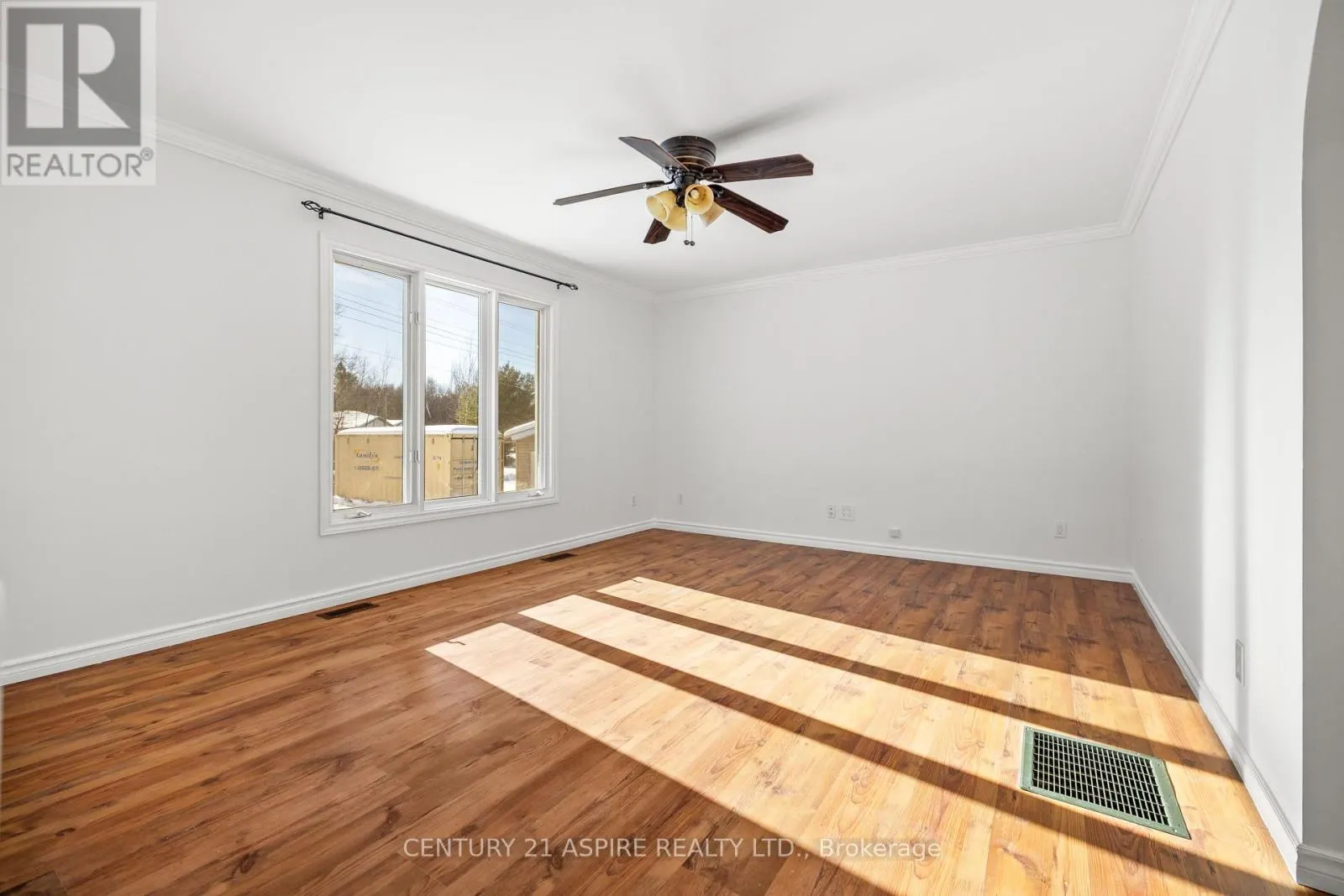 84 SANDY BEACH ROAD