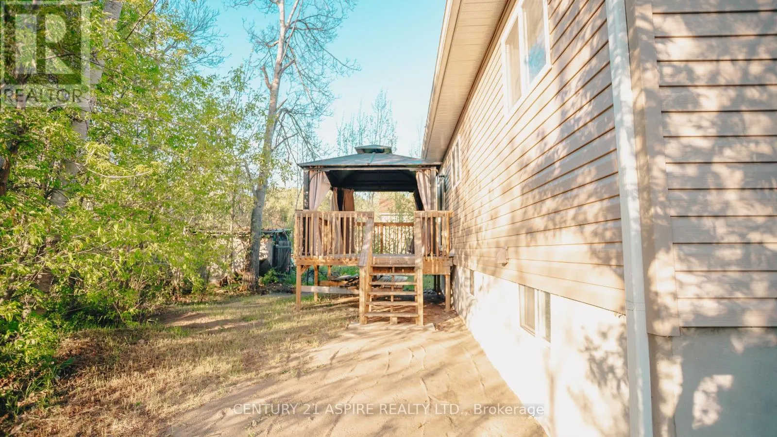 84 SANDY BEACH ROAD