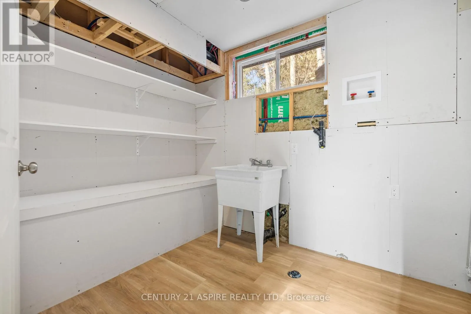 84 SANDY BEACH ROAD