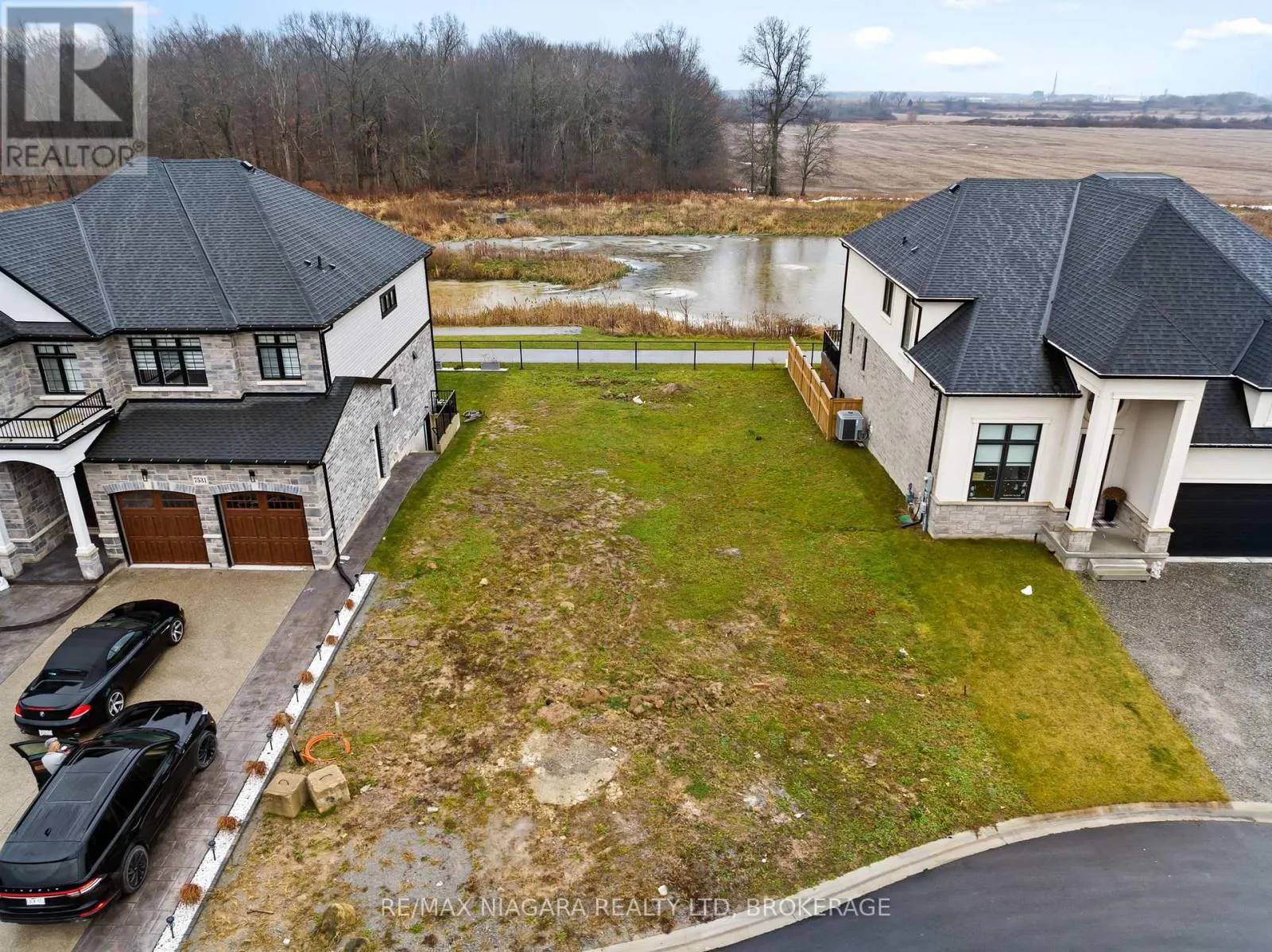 7521 SHERRILEE CRESCENT