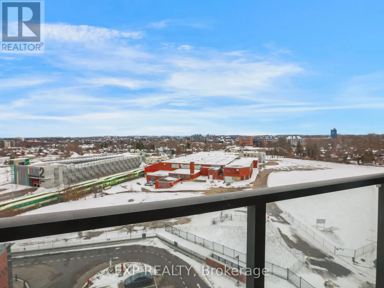 708 - 15 WELLINGTON STREET S